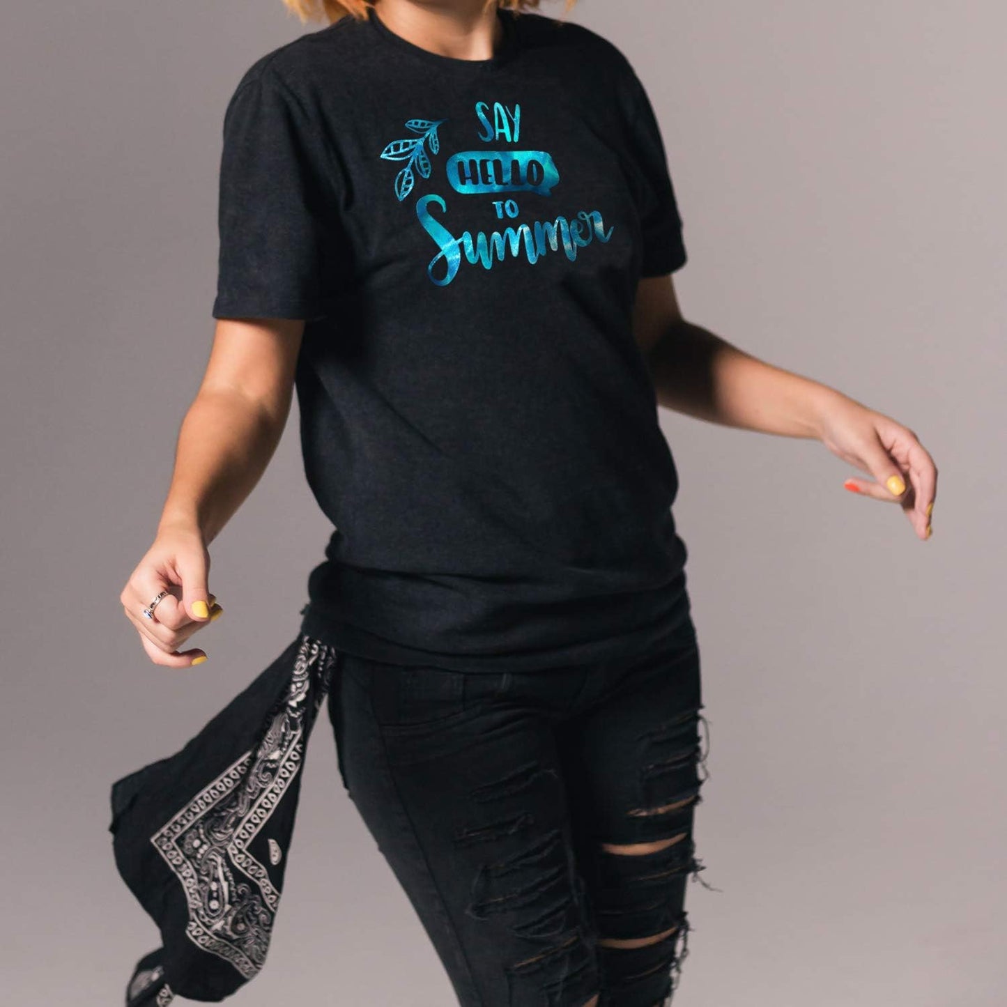 VINYL FROG Metallic Foil HTV Vinyl Roll 12" x5ft Blue Heat Transfer Vinyl Chrome Iron on Vinyl Easy to Cut & Weed DIY Heat Press Design for T-Shirts