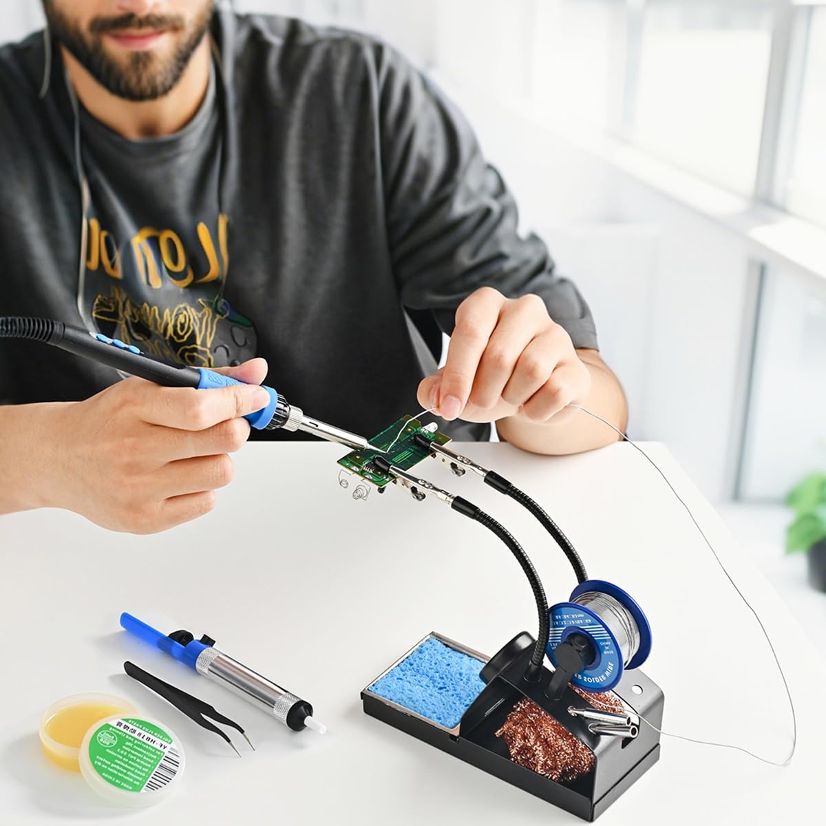 Soldering Iron Kit, 100W High Power LCD Soldering Iron, 2 Helping Hands Soldering, Flux, Iron Tips, Tin Wires, Solder Sucker, Tweezers. °C/℉ Conversion, Auto Sleep,Temperature Calibration