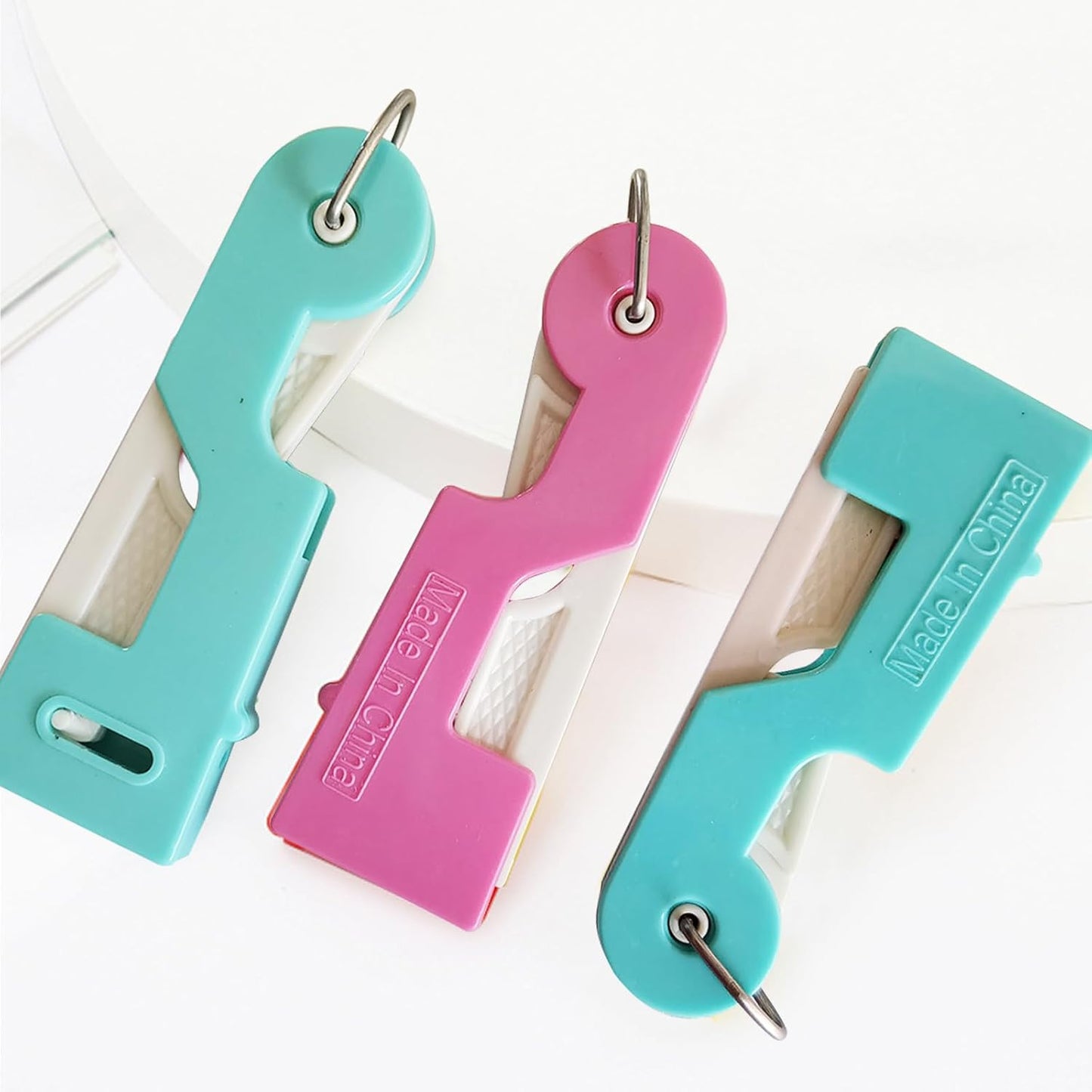 Automatic Needle Threader, Girlsvorlsvi 3PCS Hand Sewing Tools for Embroidery, Cross Stitch, Quilting (Random Colors) - DIY Craft Accessories