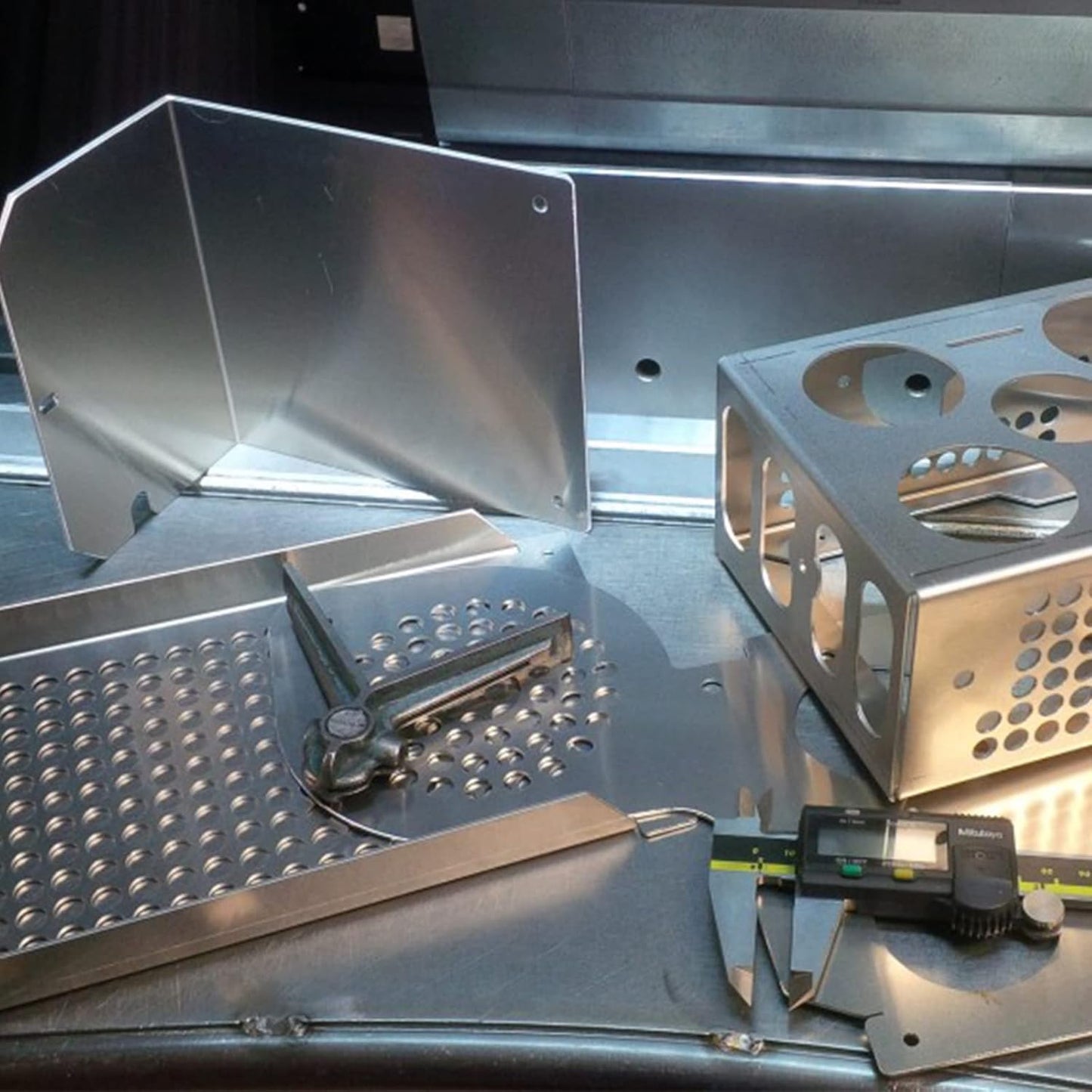 4Pack 5052 H32 Aluminum Sheet Metal 6 x 12 x 1/64 (0.02”) Inch Flat Plain Aluminum Plate Covered with Protective Film, Rectangle 0.5MM Aluminum Metal Plate for Crafting, Industrial