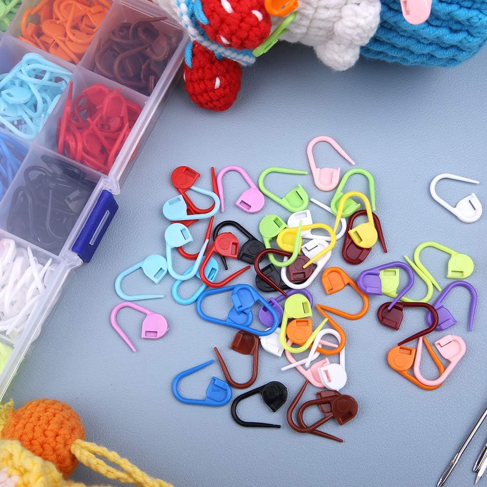 LUNARM 315 Pieces Stitch Markers for Crocheting, Stitch Locking Clip Colorful Knitting Markers Crochet Clips with 15 Pieces Big Eyes Blunt Sewing Needles (2inch/2.3inch/2.7inch)