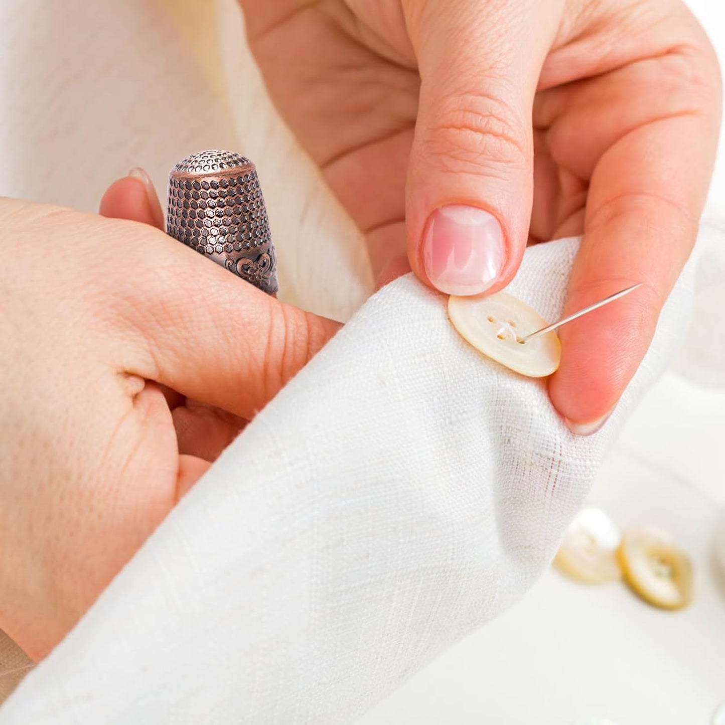 4Pack Thimbles for Hand Sewing, Sewing Thimble Hand-Working Sewing Thimble Finger Protector (Rose)