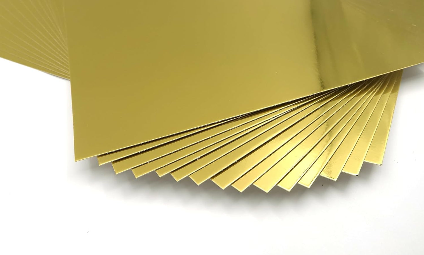 TGXRZX Metallic Light gold Cardstock Paper,Size 8 "x 11" (250gsm), 15PCS,Mirror Finish Gold Foil Board for Crafting, Invitations, and Decorations,Die Cut and Plotter,Card Making (Light gold)