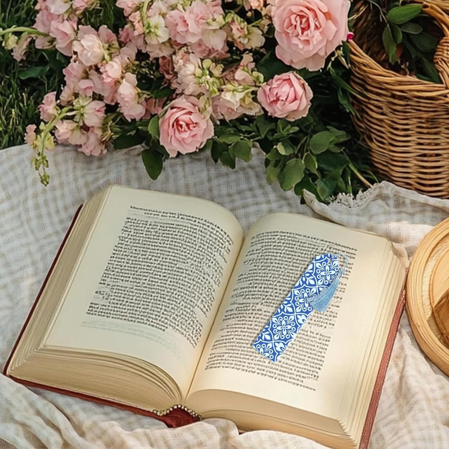 CHGCRAFT Mandala Pattern Polymer Clay Texture Sheet Retro Tile Pattern Silicone Texture Mat for Polymer Clay Making Earrings Jewelry DIY Crafts 5.5 × 5.5 Inch