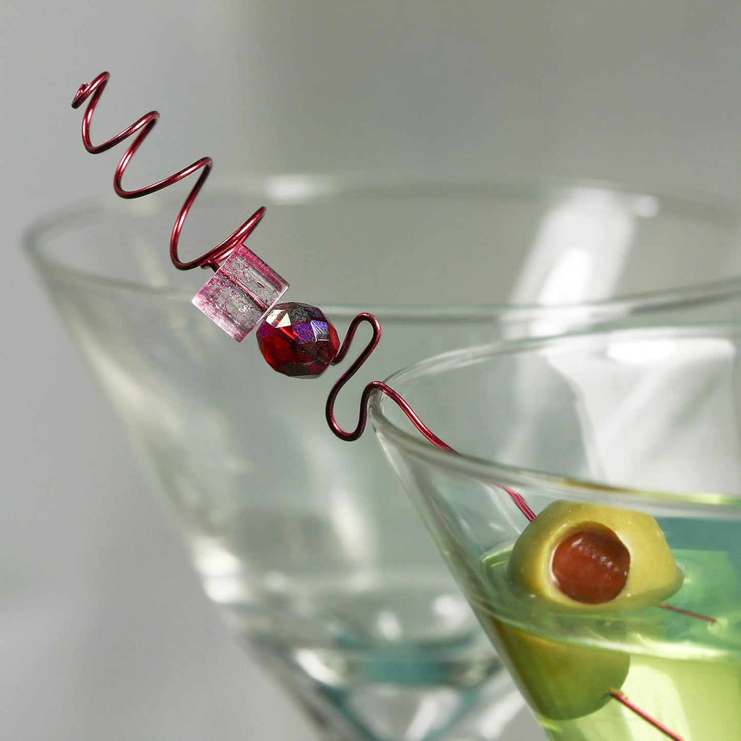 The Beadsmith 12-Gauge Anodized Aluminum Wire for Jewelry Making, Metal Wire for Wrapping (Red)