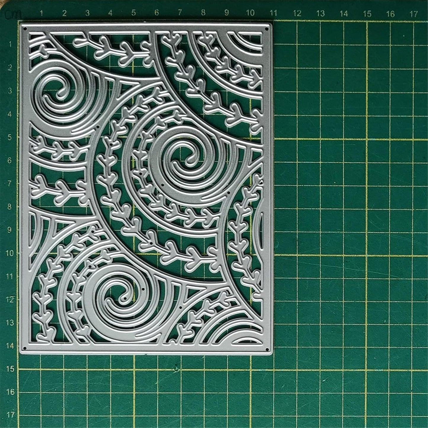 Mvchifay Cutting Dies for Card Making Metal Die-Cuts Scrapbooking Tool Hollow Frame DIY Craft Punch Template Embossing for Paper Album Decor (Circle Vine-11x14.3cm)