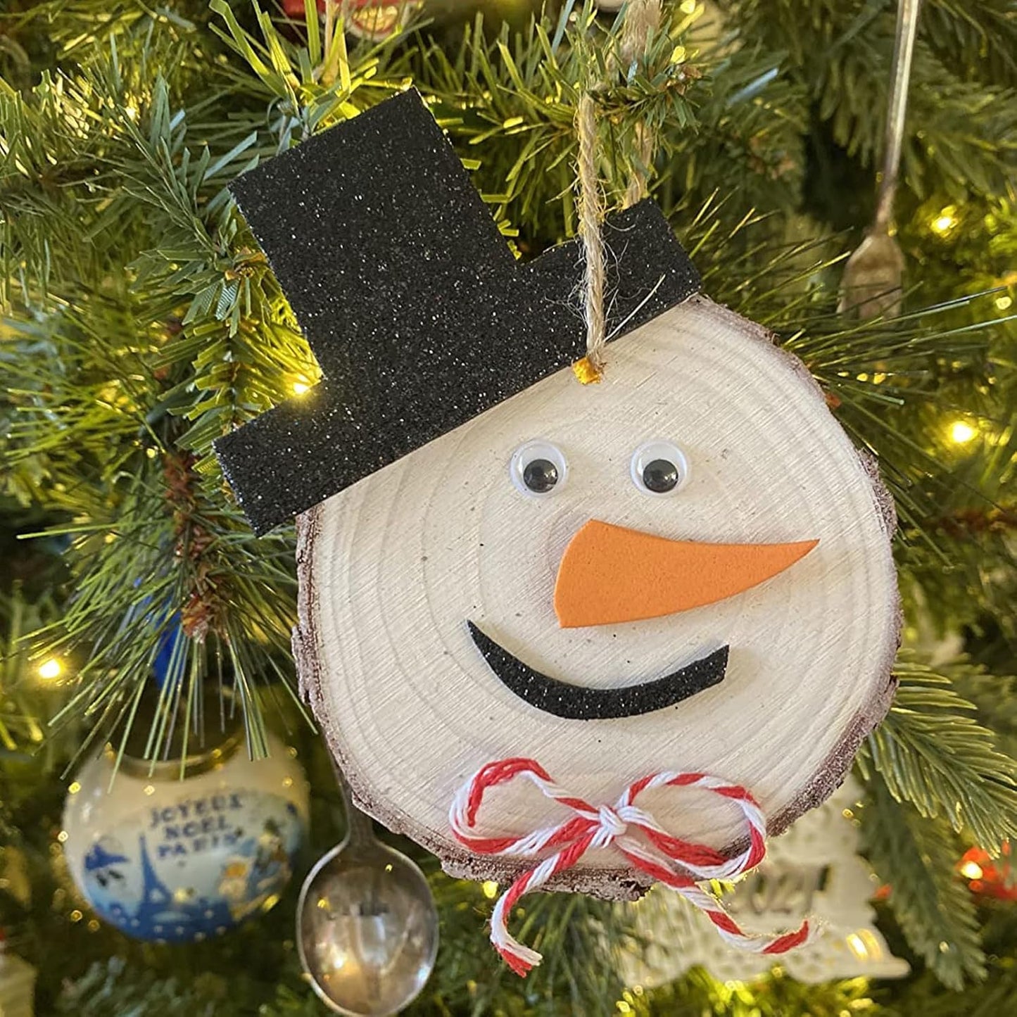 JEUIHAU 10 PCS 6.7-7 Inches Natural Wood Slices with Holes, Unfinished Predrilled Wooden Circles Tree Bark Slice, Blank Wooden Log Circles for DIY Crafts, Arts Wood Slices, Christmas Ornaments