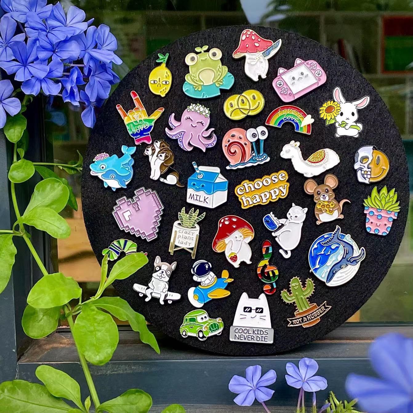 20/40/50 Pcs Cute Enamel Backpack Pins, Funny Anime Enamel Lapel Pins Bulk Set Cool Brooch Button Pins Badge Aesthetic for Backpacks, Bag, Jacket, Kids, Girls, Festival Present (Random Style)