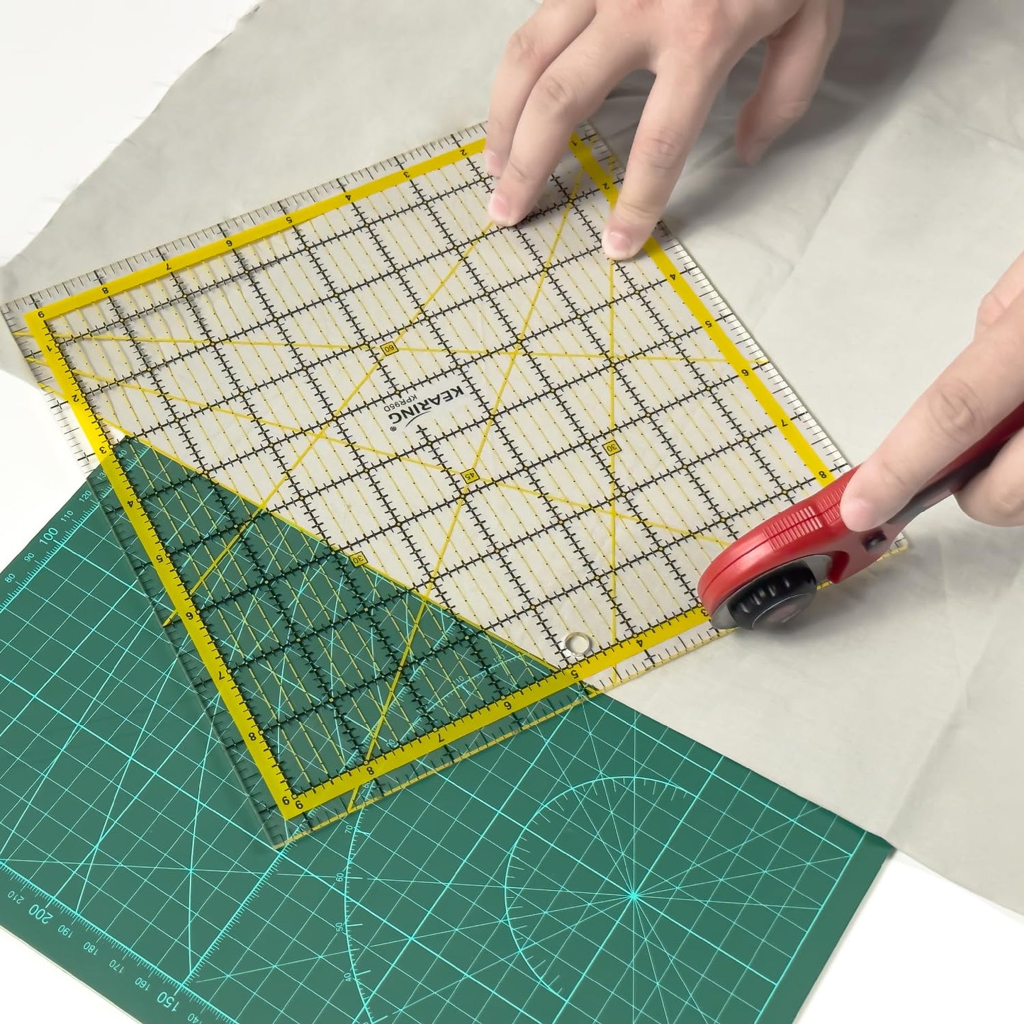 KERING Square Quilting Ruler - 9.5x9.5 inch Anti-Slip Acrylic Ruler for Patchwork Piecing, Bias Strips & Rotary Cutting, Professional Quilter's Tool with Dual-Angle Guide