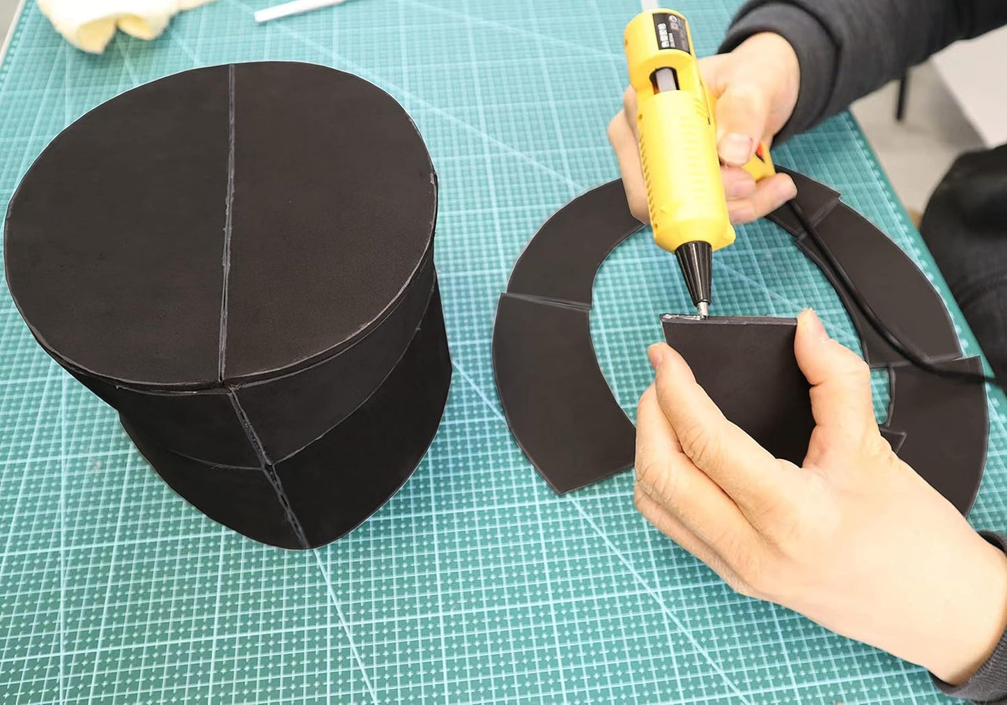 OISAKLD EVA Foam 2mm-10mm 13.7"×39" Craft Foam Sheet 74 kg/m³ Cosplay Foam for Craft Model Cosplay 10mm