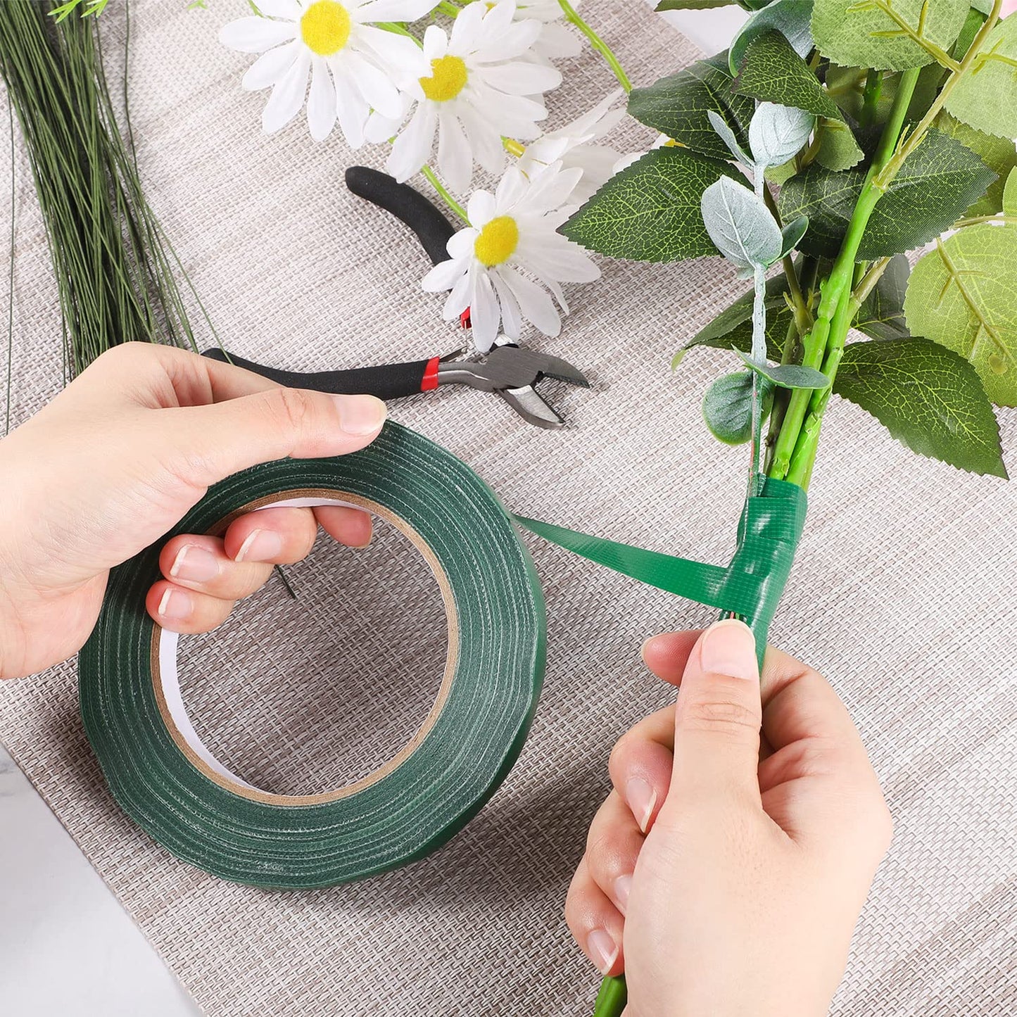 Prudiut 2 Roll Green Floral Tape Waterproof Florist Tape, 1/4In Wide Flower Wrap Tape Floral Tape for Fresh Flower Bouquet Wrap Flower Arrangements Crafts (100Ft/33Yd)
