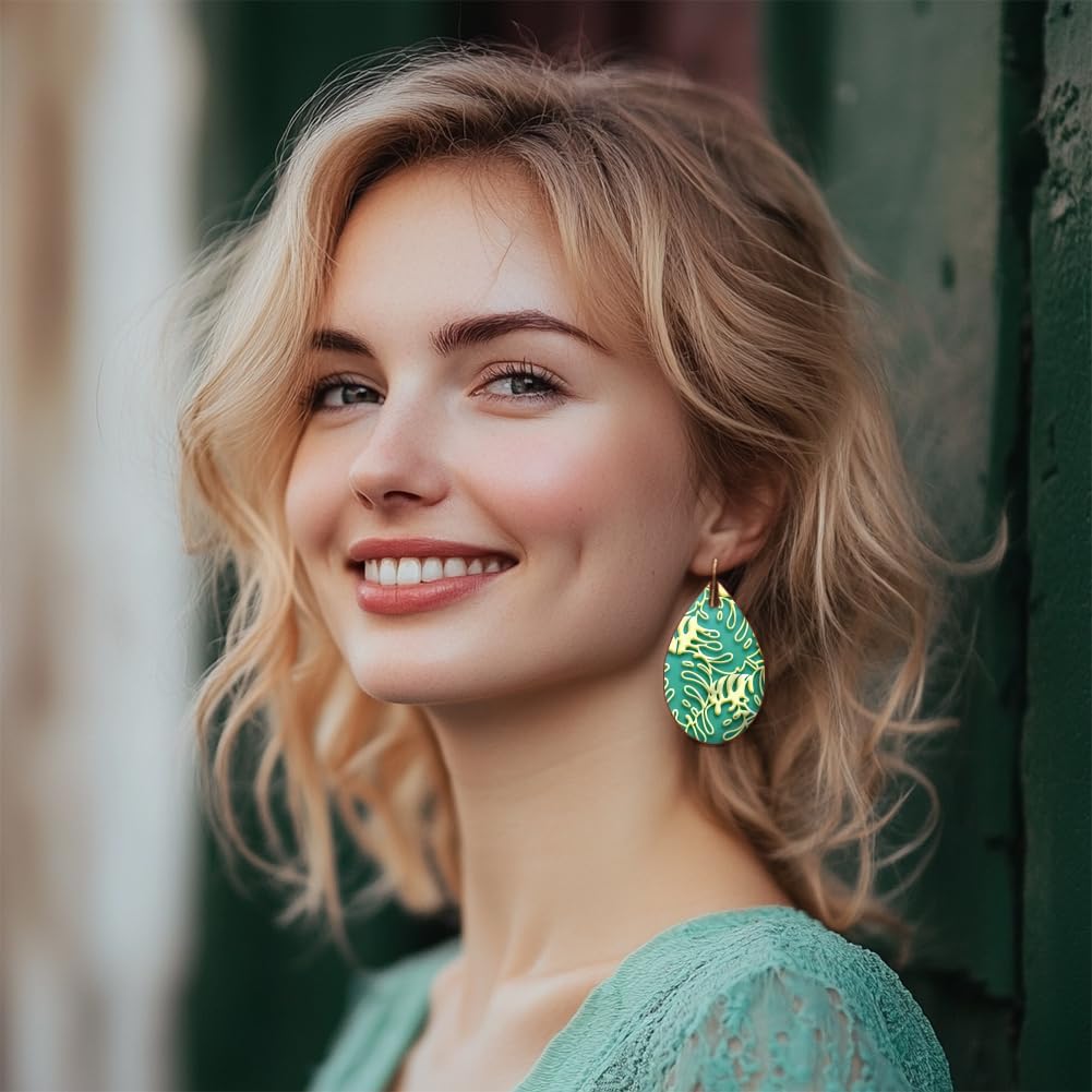 CHGCRAFT 16 Sheets Animal and Plant Clay Texture Mat Ocean Polymer Clay Texture Sheets DIY Tools for Pottery Earring Jewelry Making Stamp Engraving Machines, 4x2.6inch