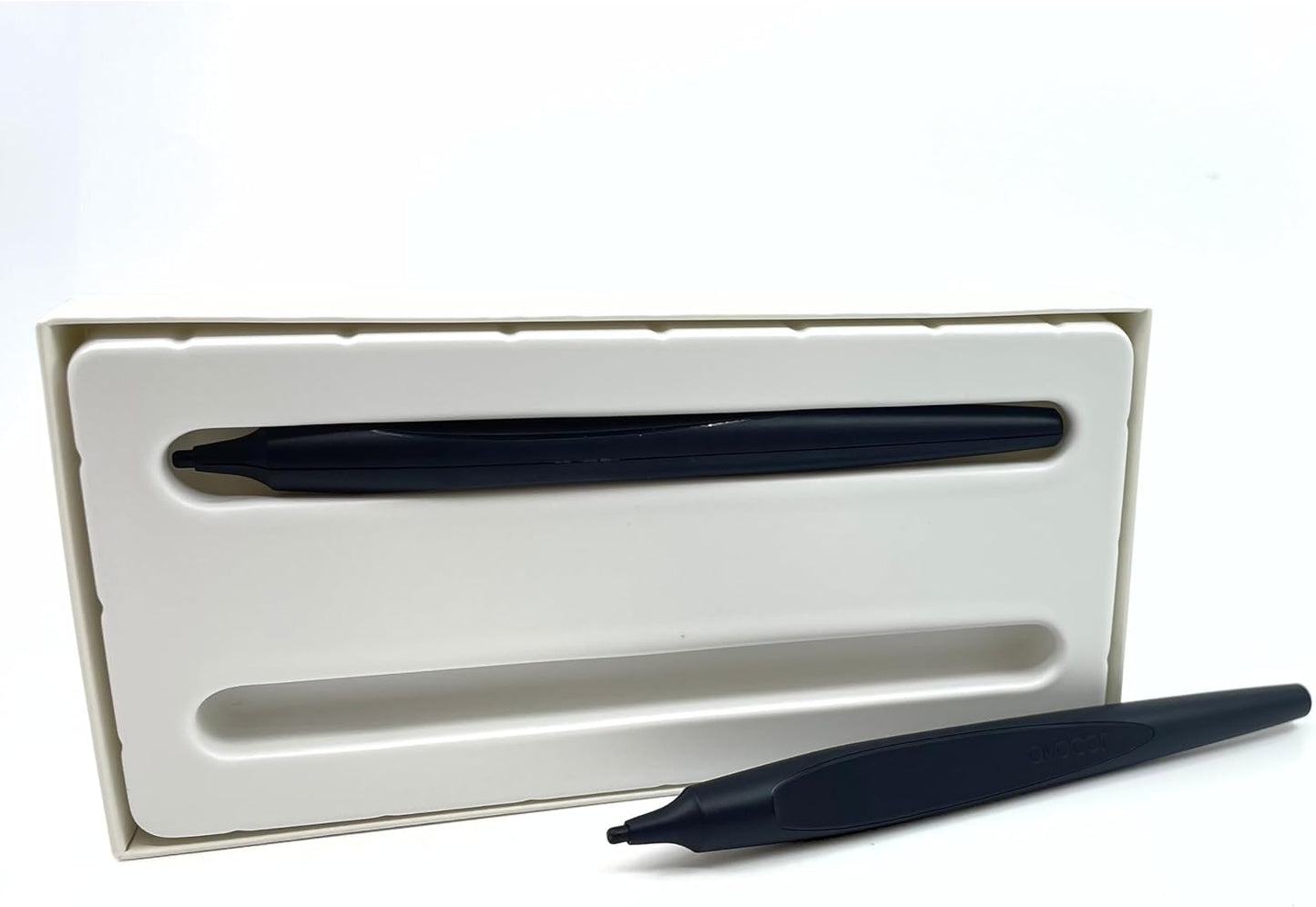 Avocor Stylus Pair for F Series Interactive Displays | Ideal for Classrooms, Meetings & Interactive Design | Fine-tip Passive Touch Stylus Pens (Pair)