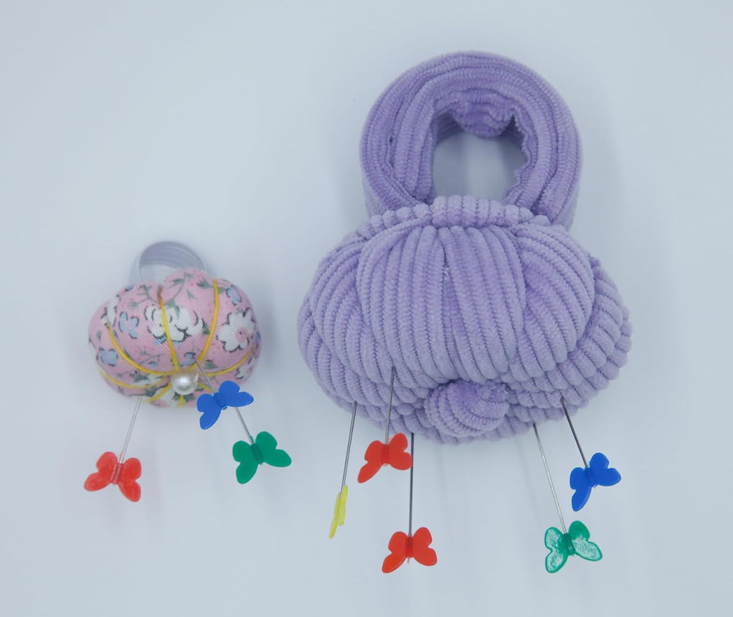 Wrist Pin Cushions, Sewing Needle Cushion kit with 1Pcs Elastic Strap Finger Ring Pincushions, Adjustable Strap Handcraft Needles Holder for Sewing and Quilting. (Purple)