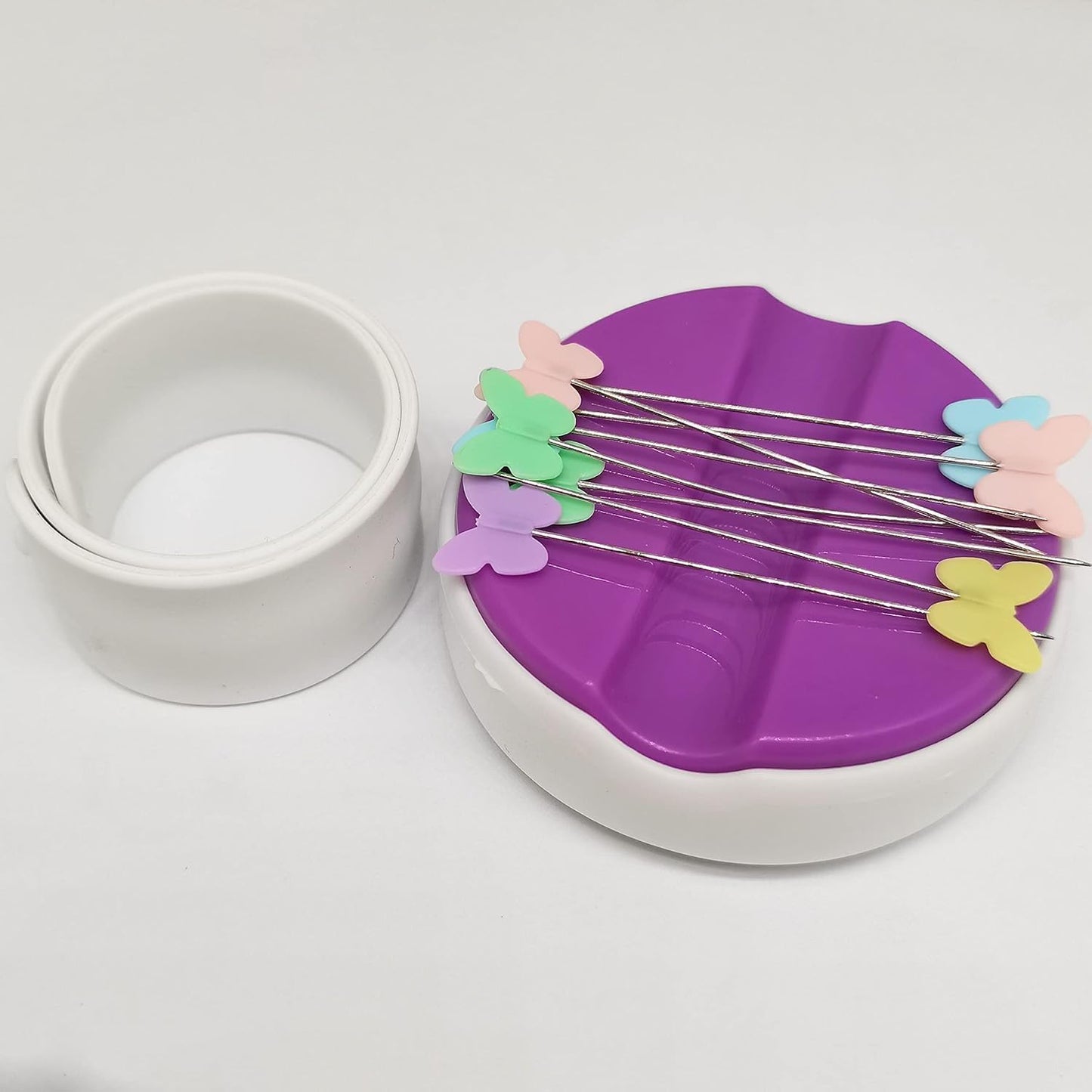 Bequilter Magnetic Wrist Pin Holder for Sewing, Magnetic Slap Band Pin Cushion Come with 100Pcs Flat Head Straight Pins