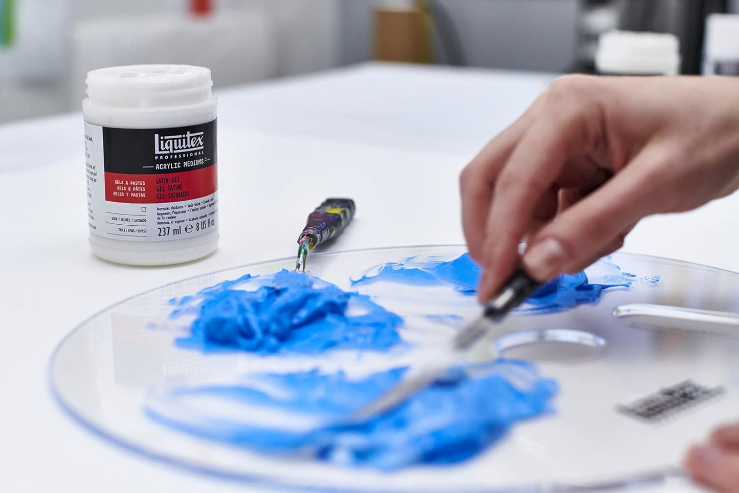 Liquitex Professional Satin Gel Medium, 237ml (8-oz)