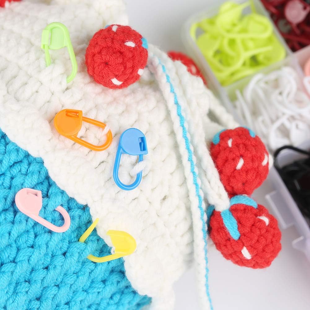 LUNARM 300 Pcs Stitch Markers, 15 Colors Crochet Stitch Needle Clip Knitting Plastic Locking Needle Clip Counter with Clear Storage Case for DIY Handicraft Place Buckle Marker