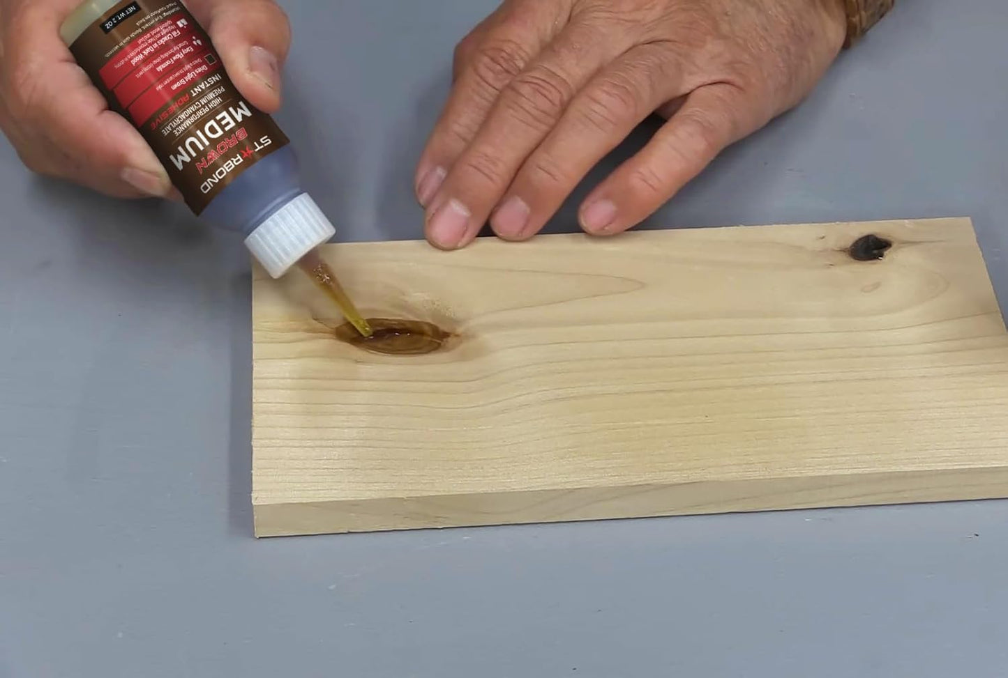 STARBOND Light Brown Medium CA Glue (Premium Cyanoacrylate Super Glue) Crack Filler 150 CPS Viscosity, for Woodworking, Woodturning, Carpentry, Guitar, 2oz