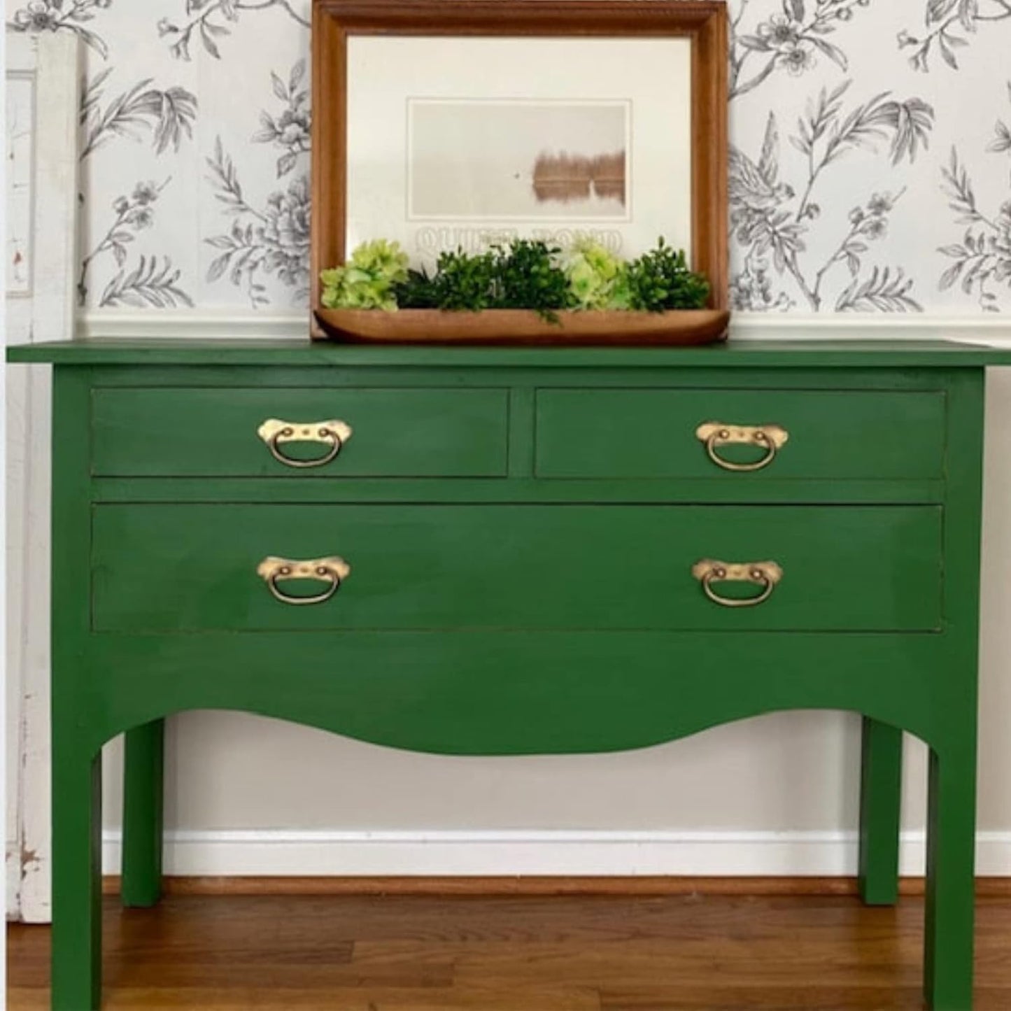 Dixie Belle Paint Company Chalk Finish Furniture Paint - Evergreen (1 Gallon - 128oz) - Matte Deep Purple Chic Chalk Mineral DIY Furniture Paint