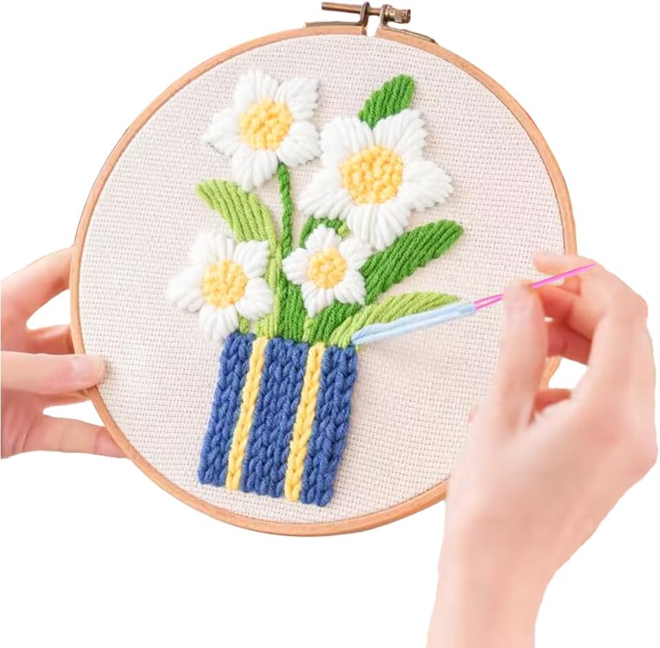 Hekisn 45Pcs Large Eye Blunt Yarn Needles kit, Assorted Sizes Bent Tapestry Darning Needle, Sewing Needles with Needle Threaders & Stitch Markers for Knitting Crochet (Green&White)