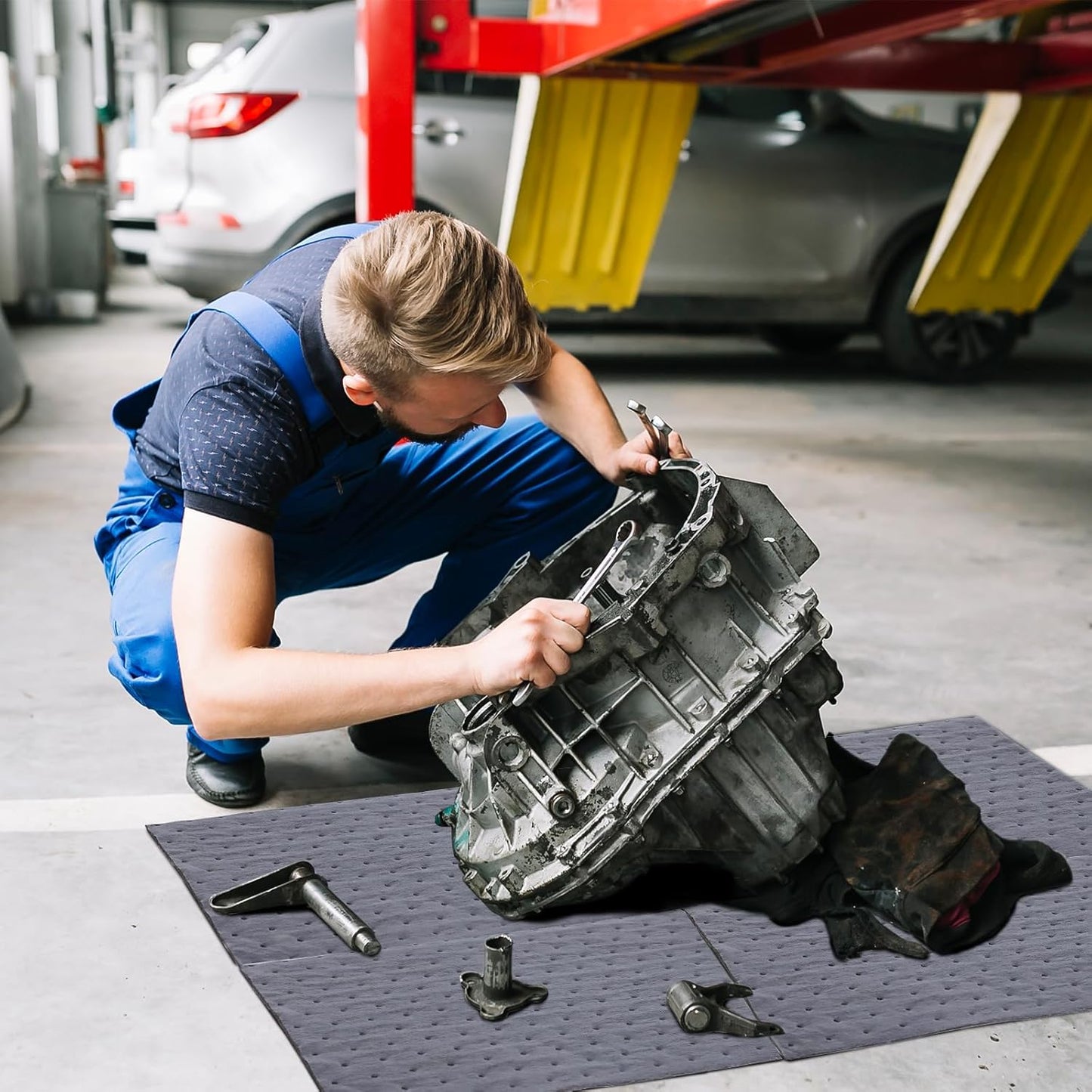 100 PCS Oil Absorbent Pads - 13"x10" Super Oil Spill Mats for Garage, Workshop & Kitchen - Soaks Up Oil, Grease, Coolant Fast - Reusable & Tear-Resistant (Gray)