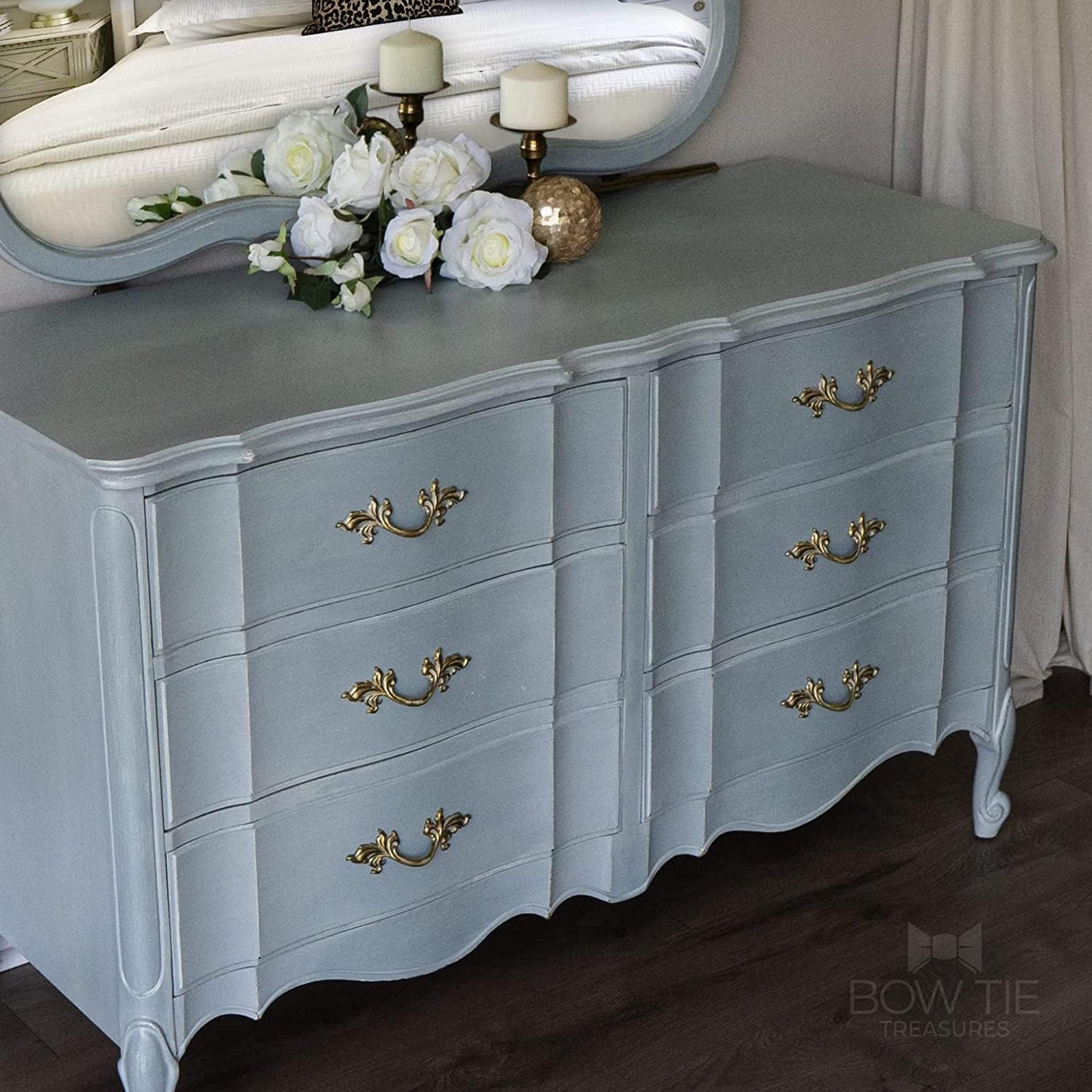 Dixie Belle Paint Company Chalk Finish Furniture Paint - Savannah Mist (16oz) - Matte Cloudy Blue Chic Chalk Mineral DIY Furniture Paint