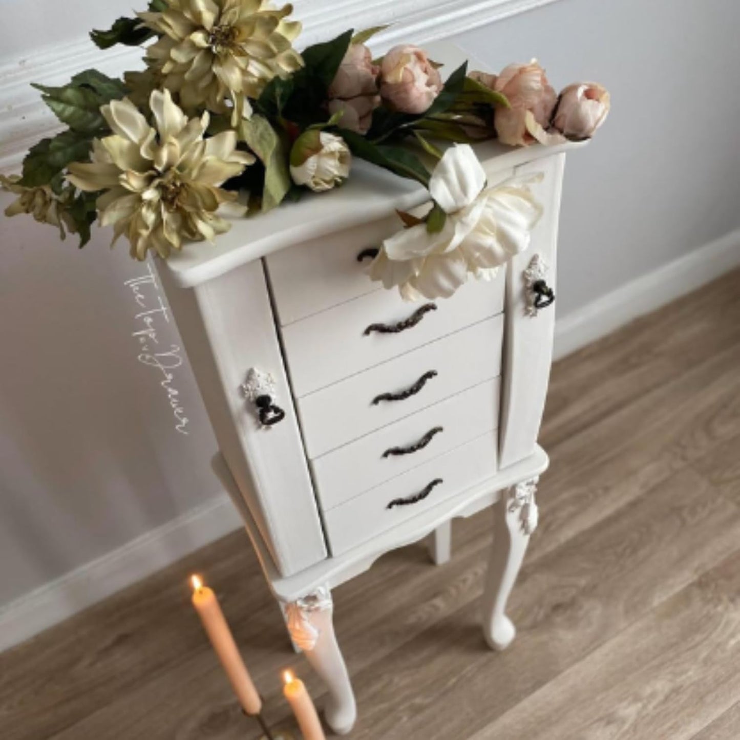 Dixie Belle Paint Company Chalk Finish Furniture Paint – Magnolia (1 Gallon / 128oz) – Matte Chic Chalk Mineral DIY Furniture Paint