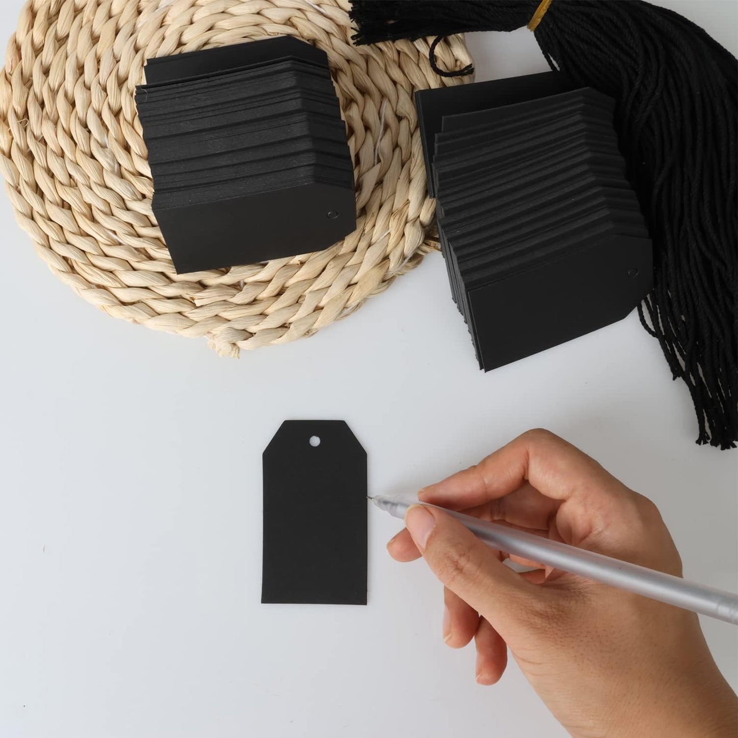 200PCS Paper Gift Tags with Free 200PCS Black Cotton Strings,Blank hangtags for DIY Wedding Holiday Present(Black)