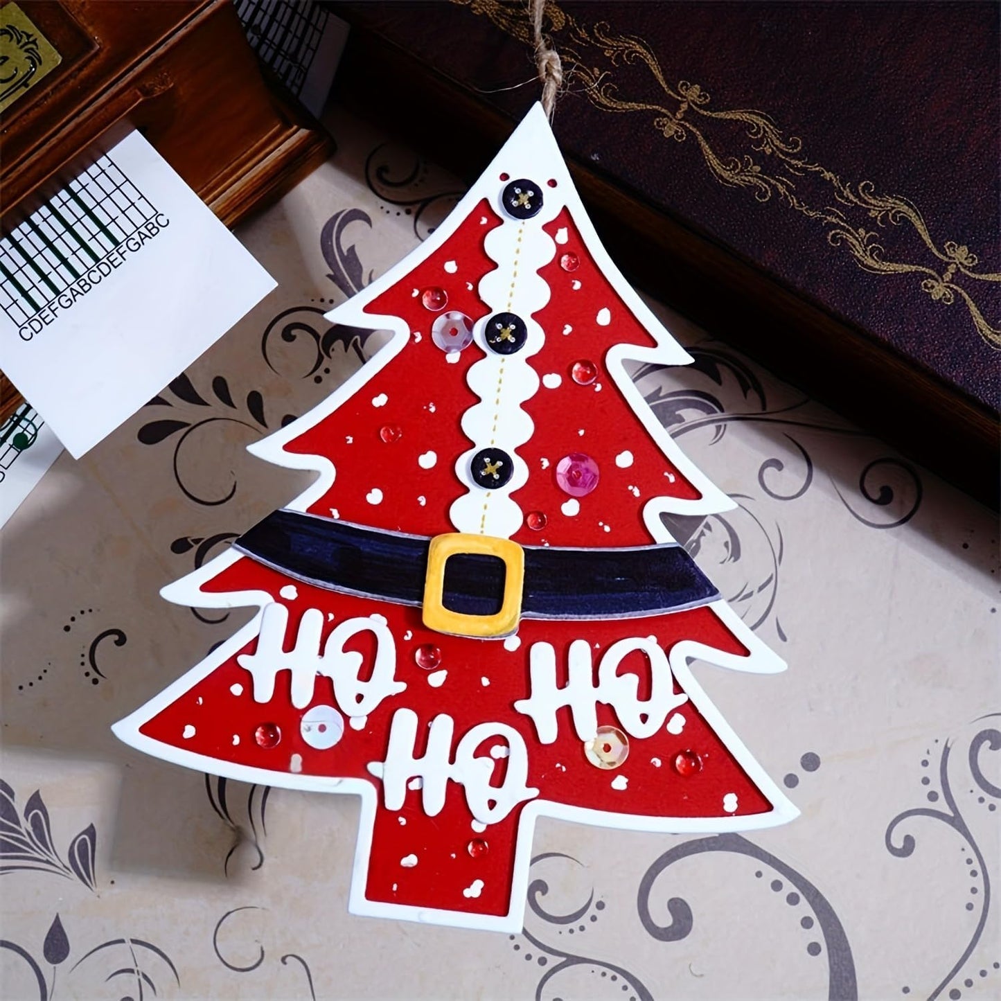 Festivals Metal Cutting Die for Scrapbooking, Christmas Cut Stencils for DIY Scrapbook Photo Album Decorative Paper Card, Card Making Supplies, Embossing (Christmas Tree 5.1 x 4.4 in)