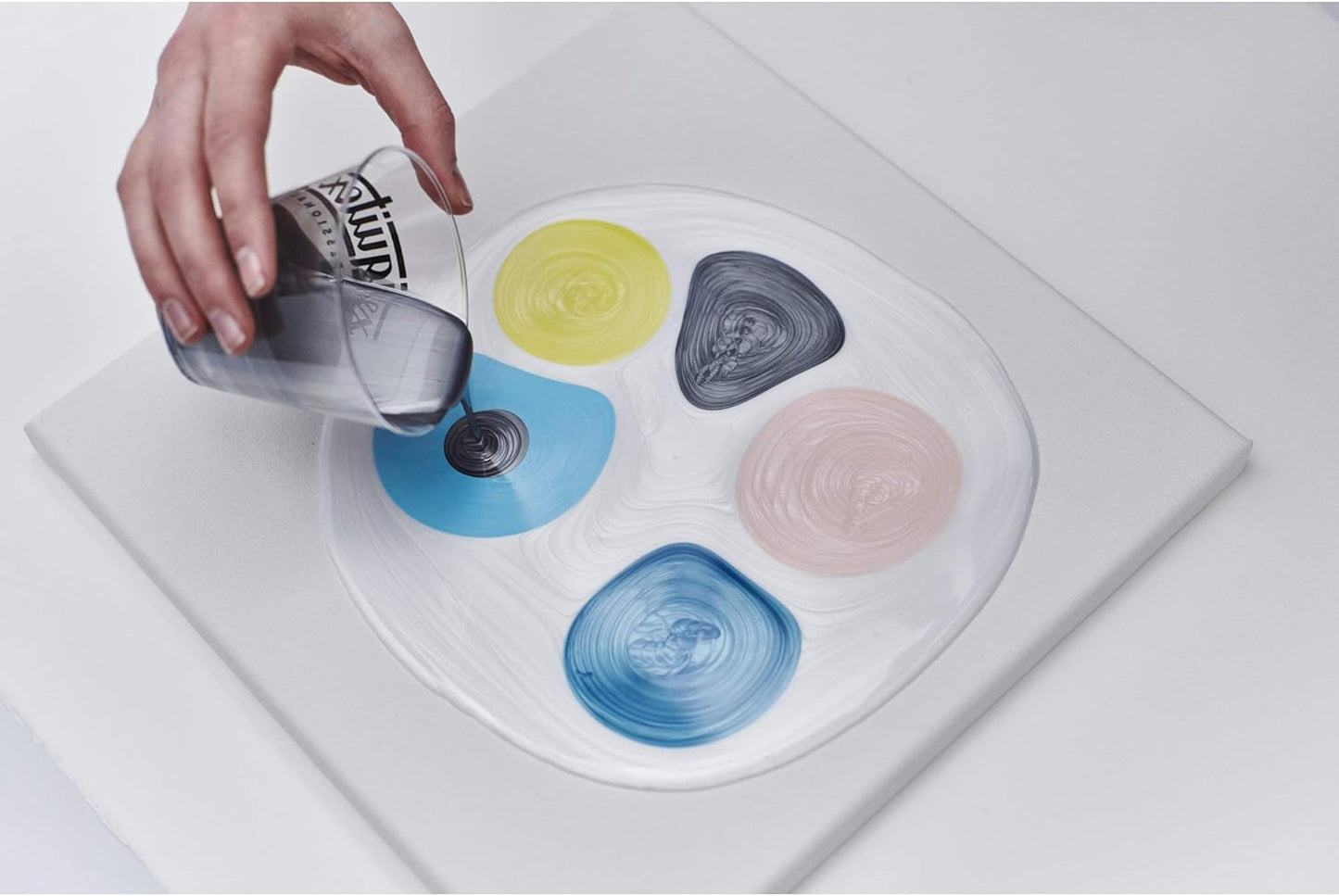 Liquitex Professional Effects Medium, 473ml (16-oz), Iridescent Pouring Medium