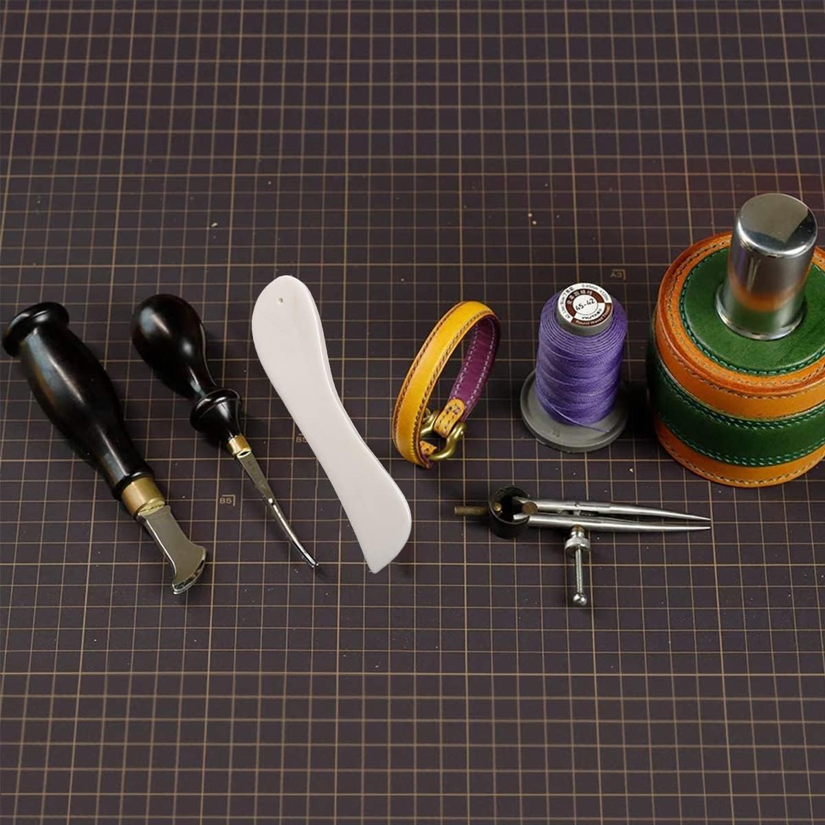 WUTA 100% Genuine Bone Folders Creaser Crafts Scoring Folding Creasing Origami Paper Creaser Crafting Tool for DIY Handmade Burnishing Bookbinding (5 Packs Arc Shape)