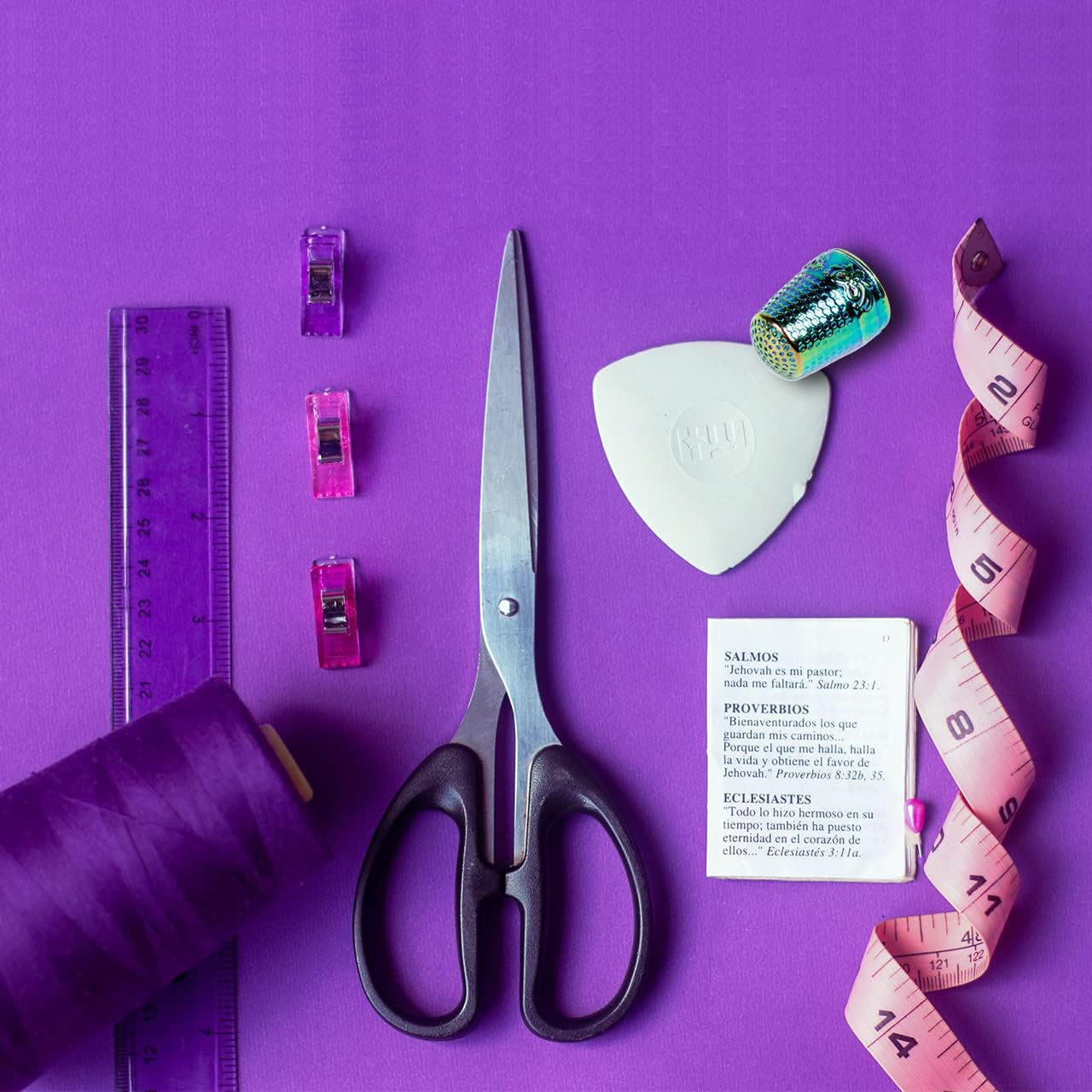 ZESION 4Pcs Sewing Thimbles, Metal Thimbles for Hand Sewing Finger Protector, Quilting Craft Accessories for Knitting Needlework DIY Tools, Dazzling