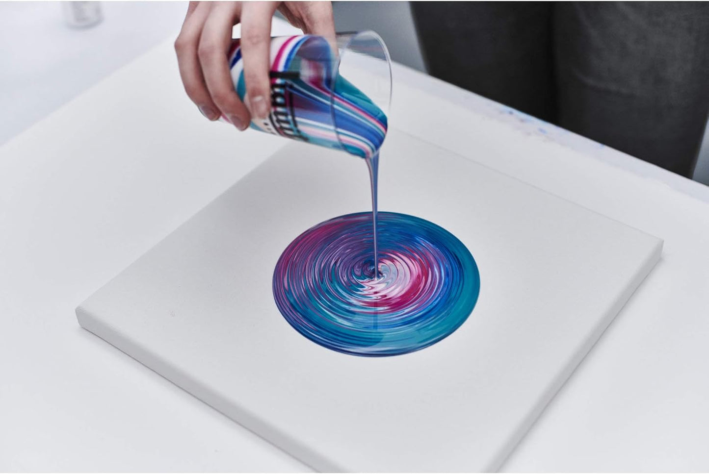 Liquitex Professional Effects Medium, 473ml (16-oz), Matte Pouring Medium