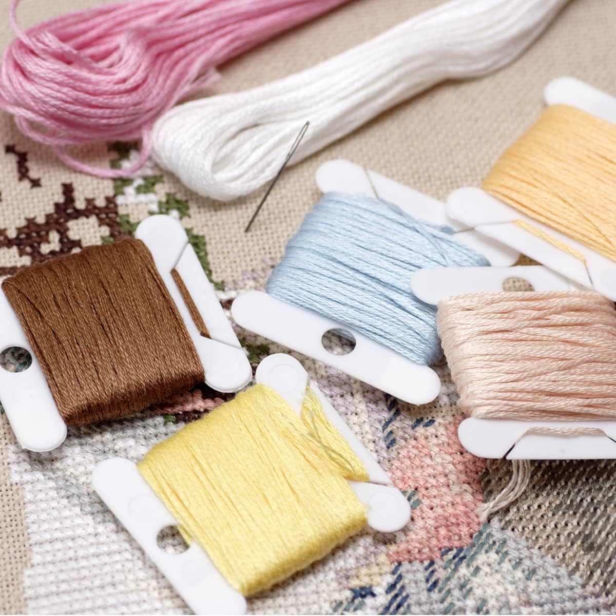 Epesl Embroidery Floss Organizer Box Tools - Bobbin Winder, 1 Removable 36 Compartments with 120 Floss Bobbins and Stickers for Craft DIY Cross Stitch Thread Sewing Bead Jewelry Diamonds Storage