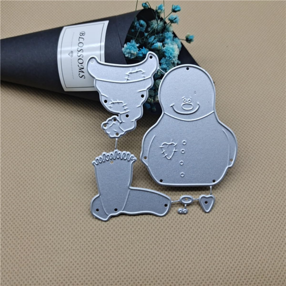Mvchifay Cutting Dies for Card Making Metal Die-Cuts Scrapbooking Tool Hollow Frame DIY Craft Punch Template Embossing for Paper Album Decor (6 Pcs Snowman-9.4x6.2cm)