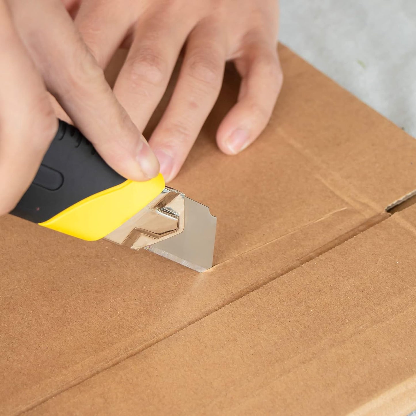 24 Pack Utility Knife, Retractable Box Cutter for Cartons, Cardboard and Boxes, 25mm Wider Razor Sharp Blade, Smooth Mechanism, Perfect for Office and Home use