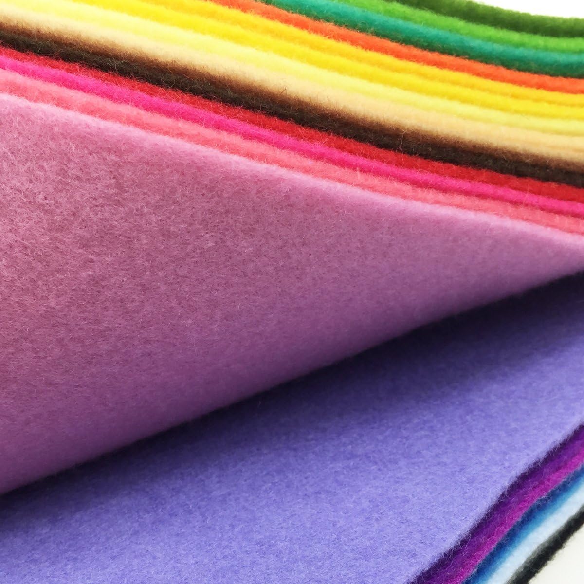 28pcs Thick 1.4mm Soft Felt Fabric Sheet Assorted Color Felt Pack DIY Craft Sewing Squares Nonwoven Patchwork (15x15cm)