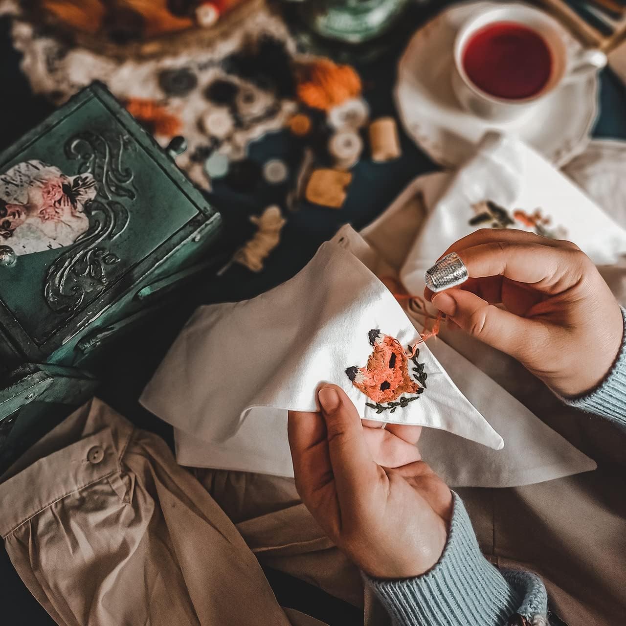 ZESION 4Pcs Sewing Thimbles, Metal Thimbles for Hand Sewing Finger Protector, Quilting Craft Accessories for Knitting Needlework DIY Tools, Brass