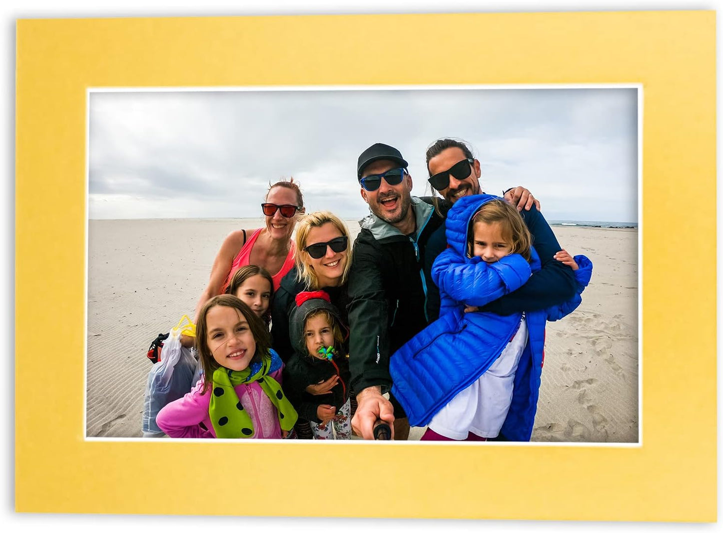 Pack of 25 Acid Free 8x10 Mats Bevel Cut for 5.5x8.5 Photos - Metallic Gold Precut Matboards With Backing Boards and Clear Photo Mat Bags For Pictures, Photos, Framing - 4-ply Thickness