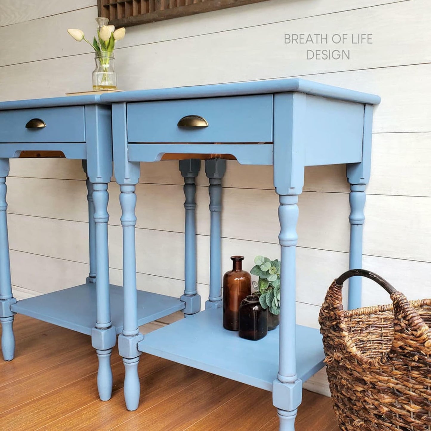 Dixie Belle Paint Company Chalk Finish Furniture Paint - Dusty Blue (4oz) - Matte Faded Denim Chic Chalk Mineral DIY Furniture Paint