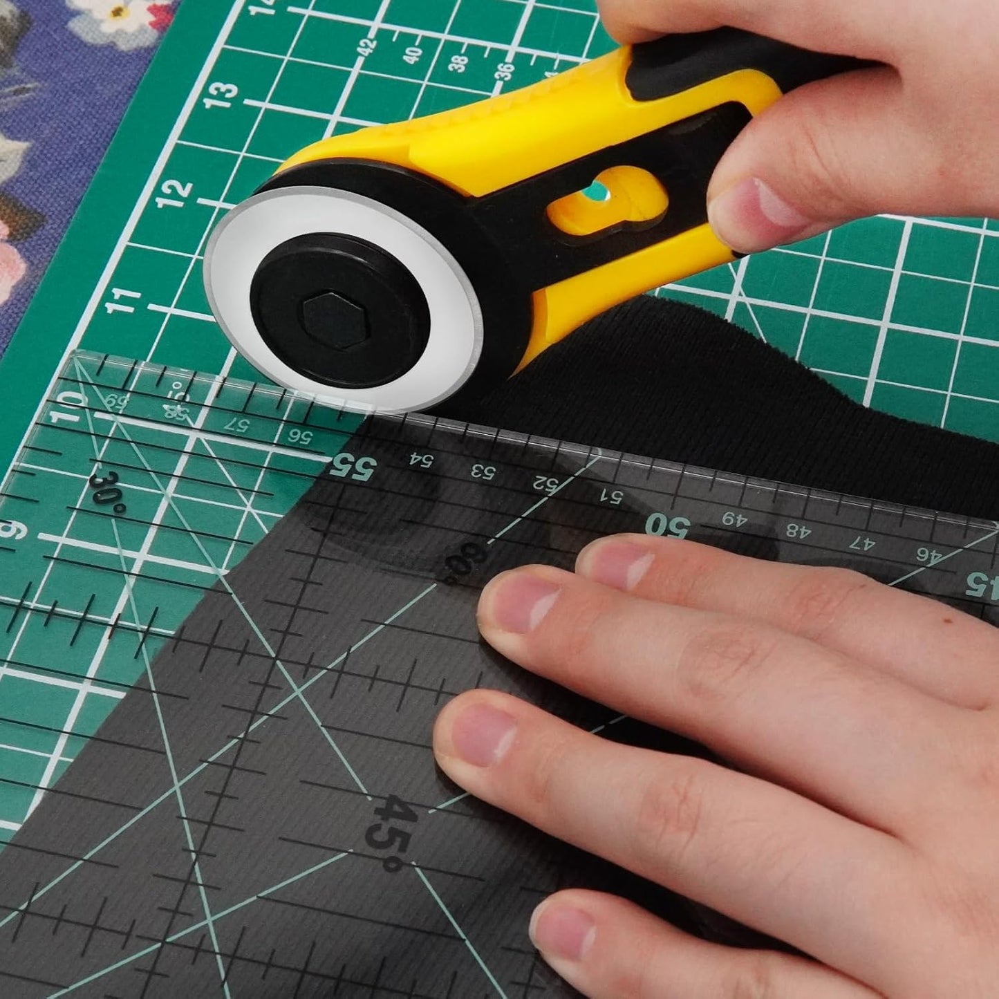 MANUFORE Quilting Ruler 15 x 60cm Sewing Acrylic Ruler Anti-Slip Metric Ruler DIY Quilting Tools with Clear Printed Lines for Precise Cutting