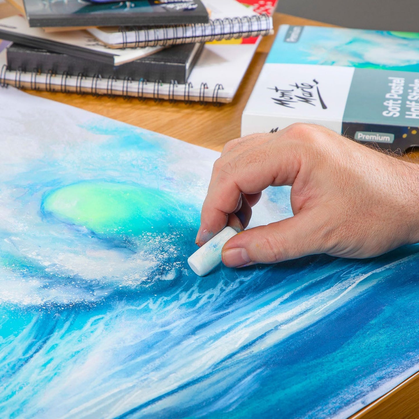 Mont Marte Soft Pastel Half Sticks 48pc, Pastels Art Supplies, Artist Quality Pastels, Extra Soft and Smooth Texture, Ideal for Professional Level Artwork