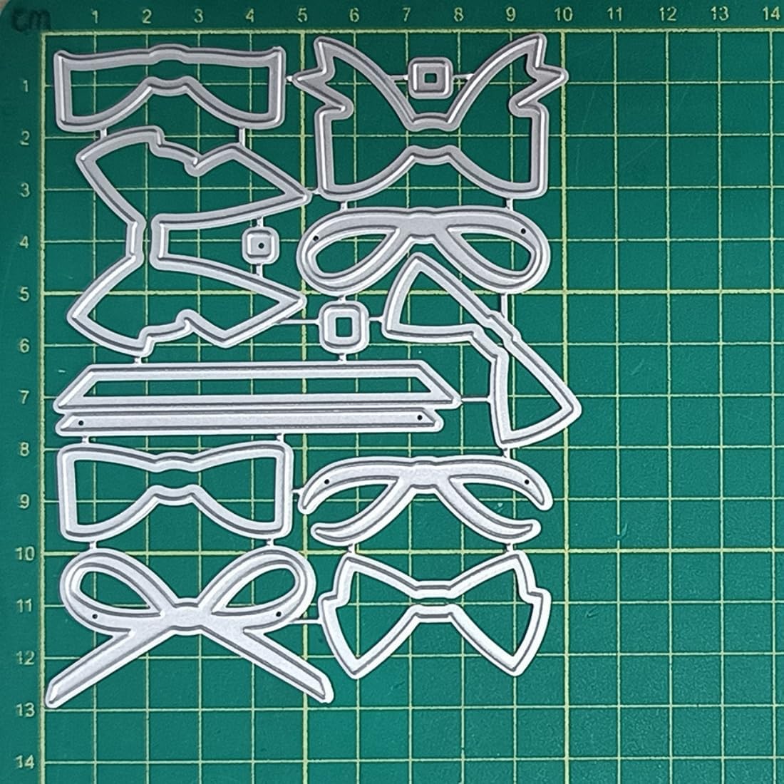 Cutting Dies Metal Stencils Scrapbooking Tools DIY Embossing Template for Paper Card Making Album Arts Crafts Supplies (Bow Set-10.3x12.8cm)
