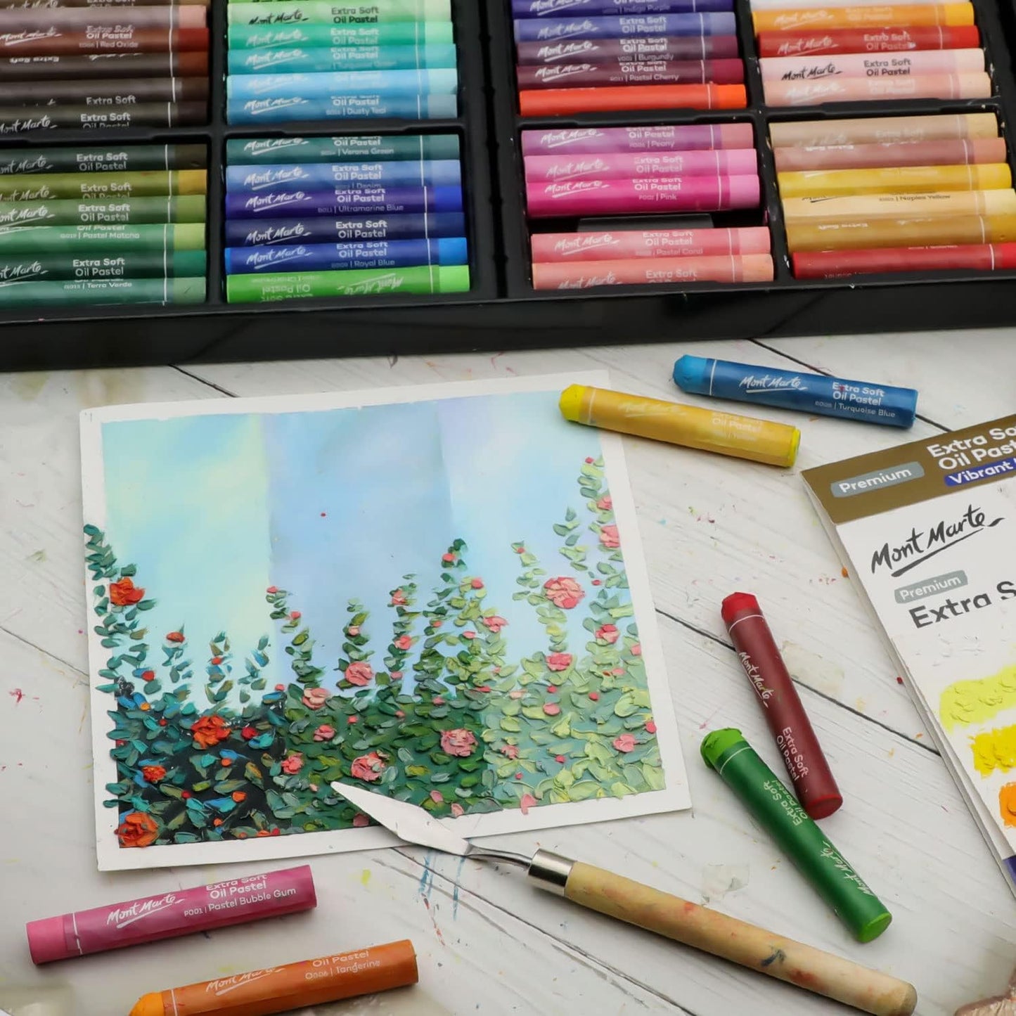 Mont Marte Extra Soft Oil Pastels 72pc, Assorted Bright Colors, Vibrant and Buttery, Versatile Art Pastels for Blending, Layering & Shading, Ideal for Art, Craft, Coloring and Sketching