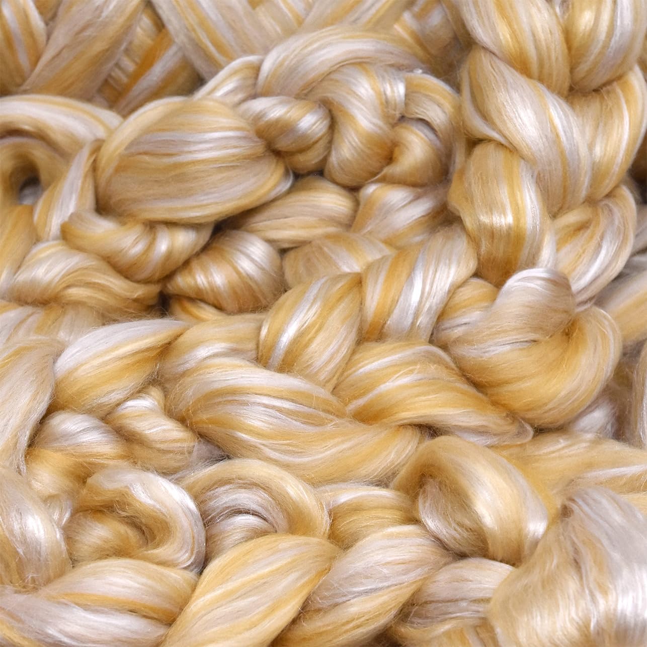 Merino Silk Luxe Tonal Designer Blend. Superfine Merino, Mulberry Silk, Tussah Silk. Top Roving for Spinning or Felting. Champagne Bliss 1oz