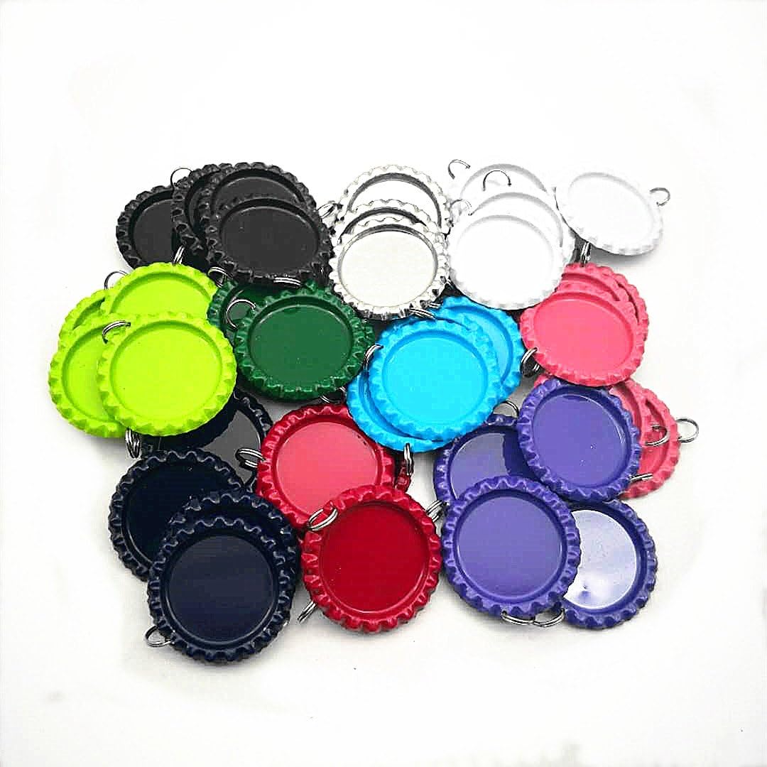 Mixed Colors Flat Bottle Caps with Holes and Rings – 1 Inch Aluminum Bottle Cap Pendants for DIY Jewelry, Crafts, Keychains – 50 PCS