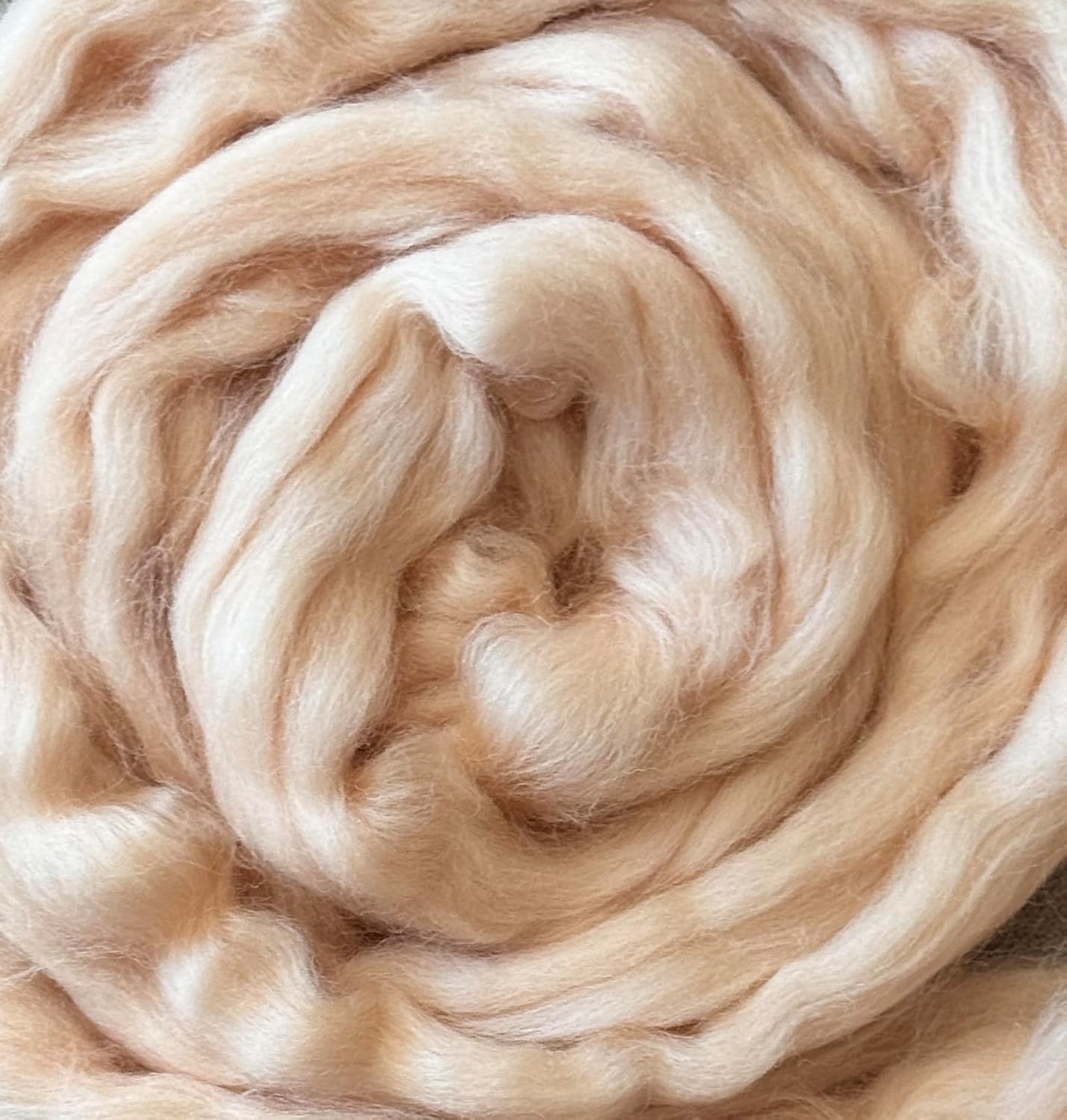 Kondoos Colored Natural Wool roving, 8 OZ. Best Wool for Needle Felting, Wet Felting, handcrafts and Spinning. (Nude Pink, 8 oz)