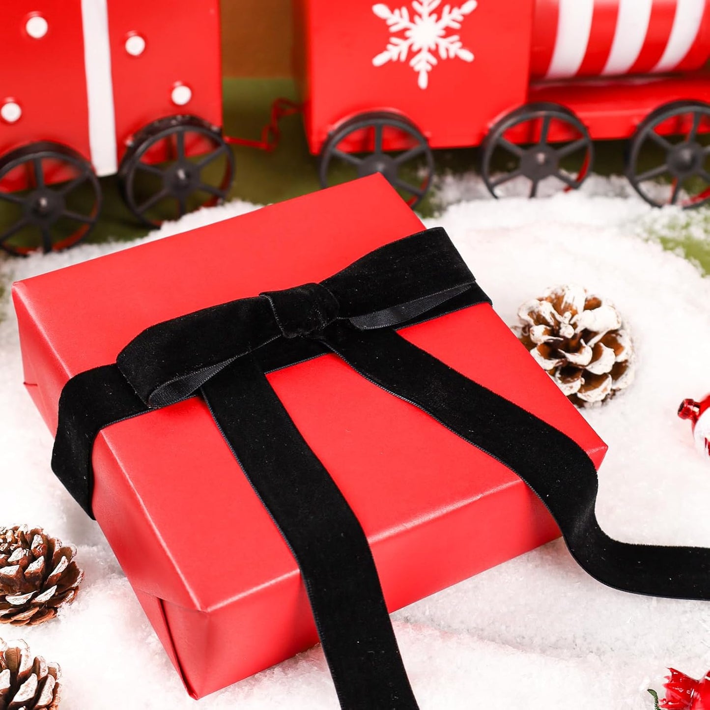 LaRibbons Thin Velvet Ribbon 1 Inch x 25 Yards, Black Velvet Ribbon for Christmas Tree, Gift Wrapping, Wreath Bow, Outdoor Decoration