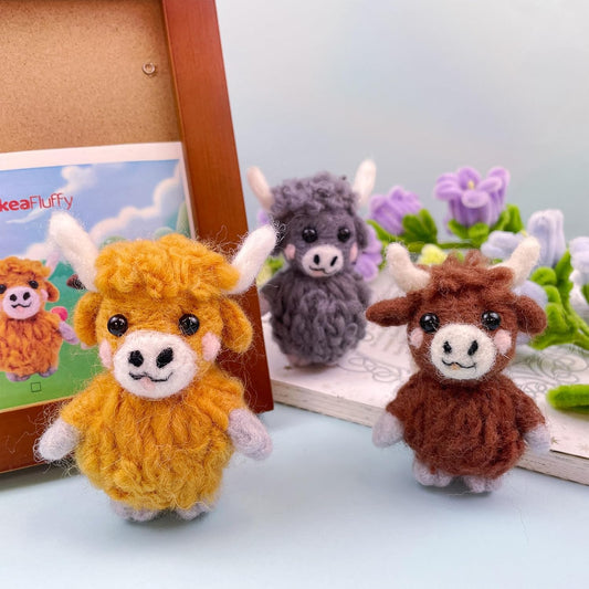 Needle Felting Kit, 3 Pcs Highland Cow Wool Needle Felting Kit for Beginners & Adult, Animal Doll Making Set with Video Instruction, Craft Party Supplies, Tools & Foam Pad, DIY Birthday Gift