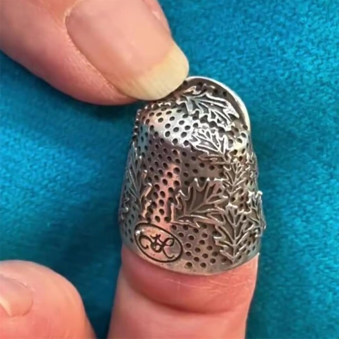 Open Nail Acorn Thimble, Thimbles for Hand Sewing, Metal Thumb Thimble Shield Accessories, Sewing Thimble Finger Protector for Needlework, Hand Embroidery Craft-2pcs